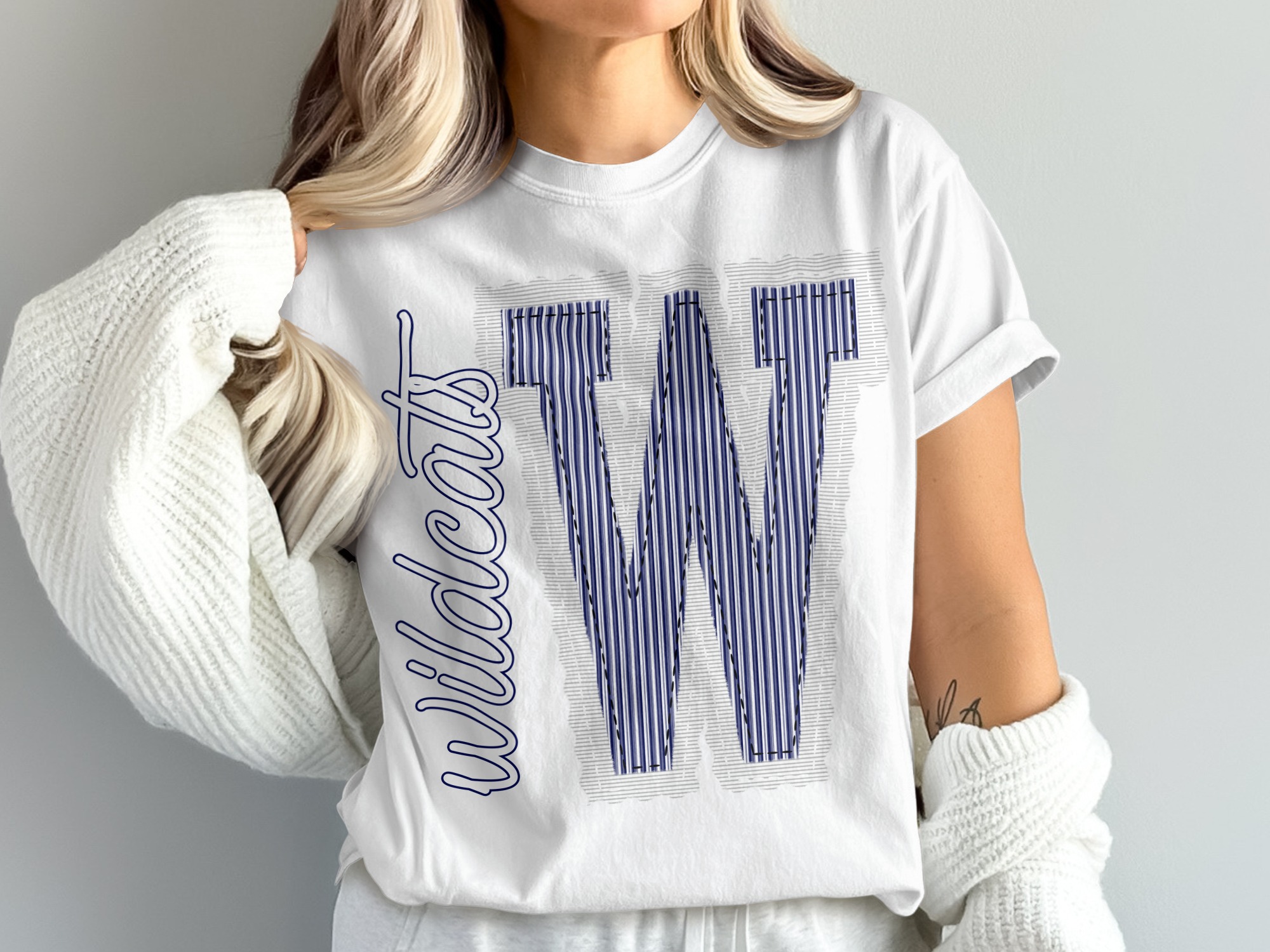 Wildcats T-Shirt, Letter W Shirt, Team Spirit Tee, College Game Day Apparel, Comfort Colors 1717, Trendy Graphic Tee, University Shirt, prepster preppy