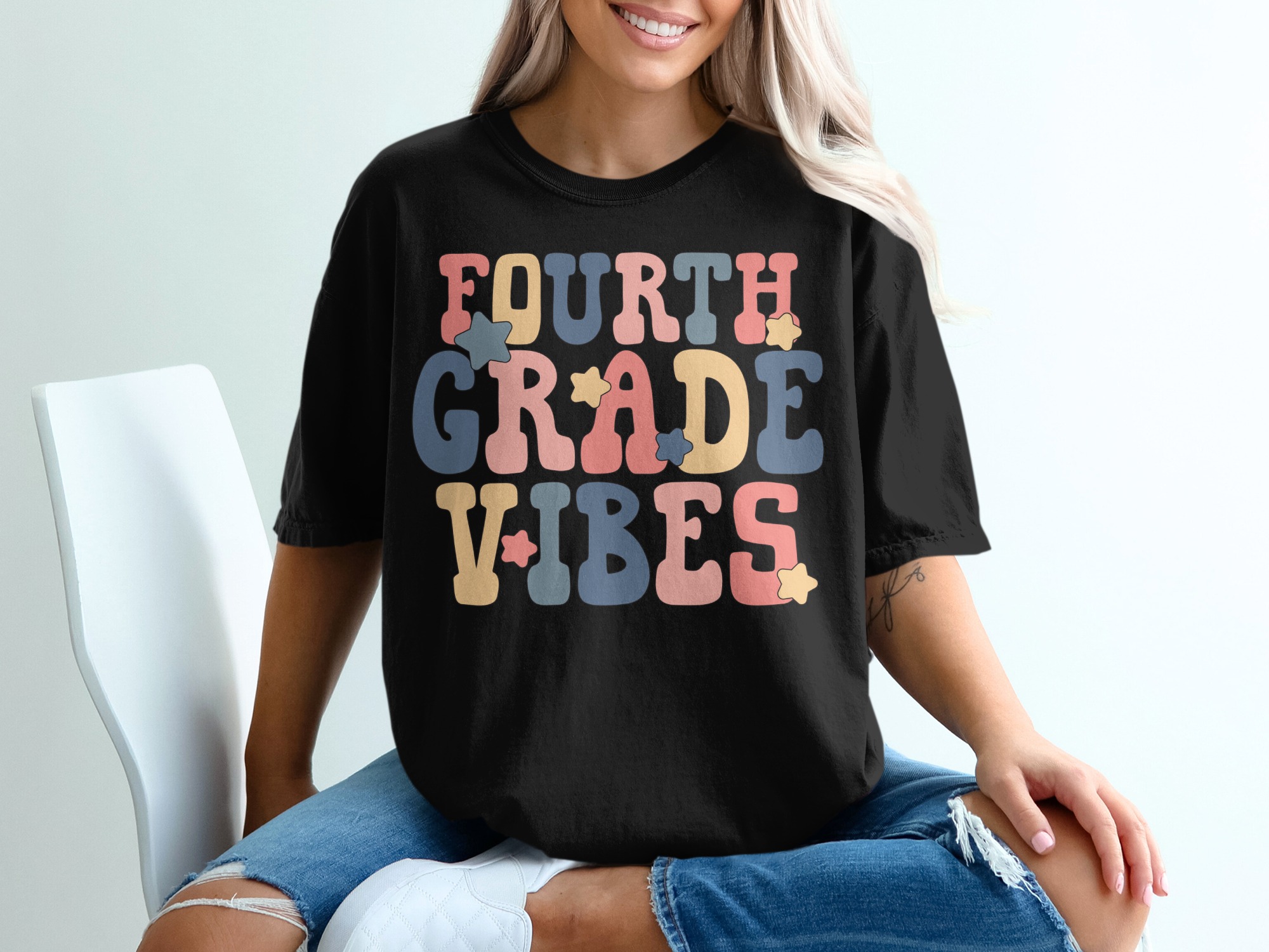 Fourth Grade Vibes T-Shirt, Retro Teacher Tee, School Shirt, Back To School T-Shirt, Fourth Grade Team Shirt, Teacher Gift Idea - Image 2
