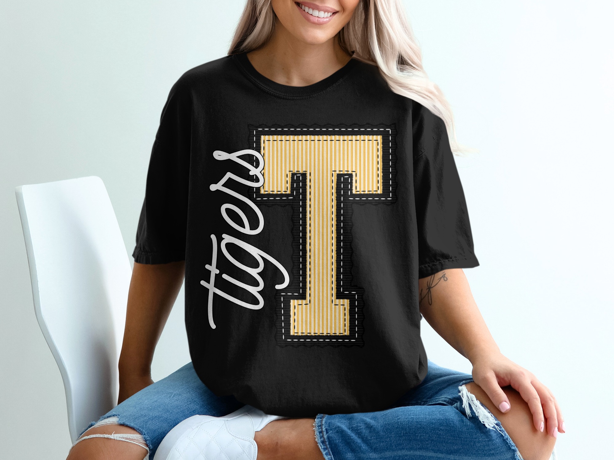 Tiger T Shirt, Comfort Colors 1717, Trendy T Shirt, Animal T Shirt, Stylish T Shirt, Fashionable T Shirt, Graphic T Shirt, Cool T Shirt - Image 3