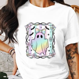 Pastel Ghost T-Shirt, Spooky Season Apparel, Cute Halloween Shirt, Kawaii Ghost Tee, Pastel Goth Clothing, Pastel Halloween T-Shirt