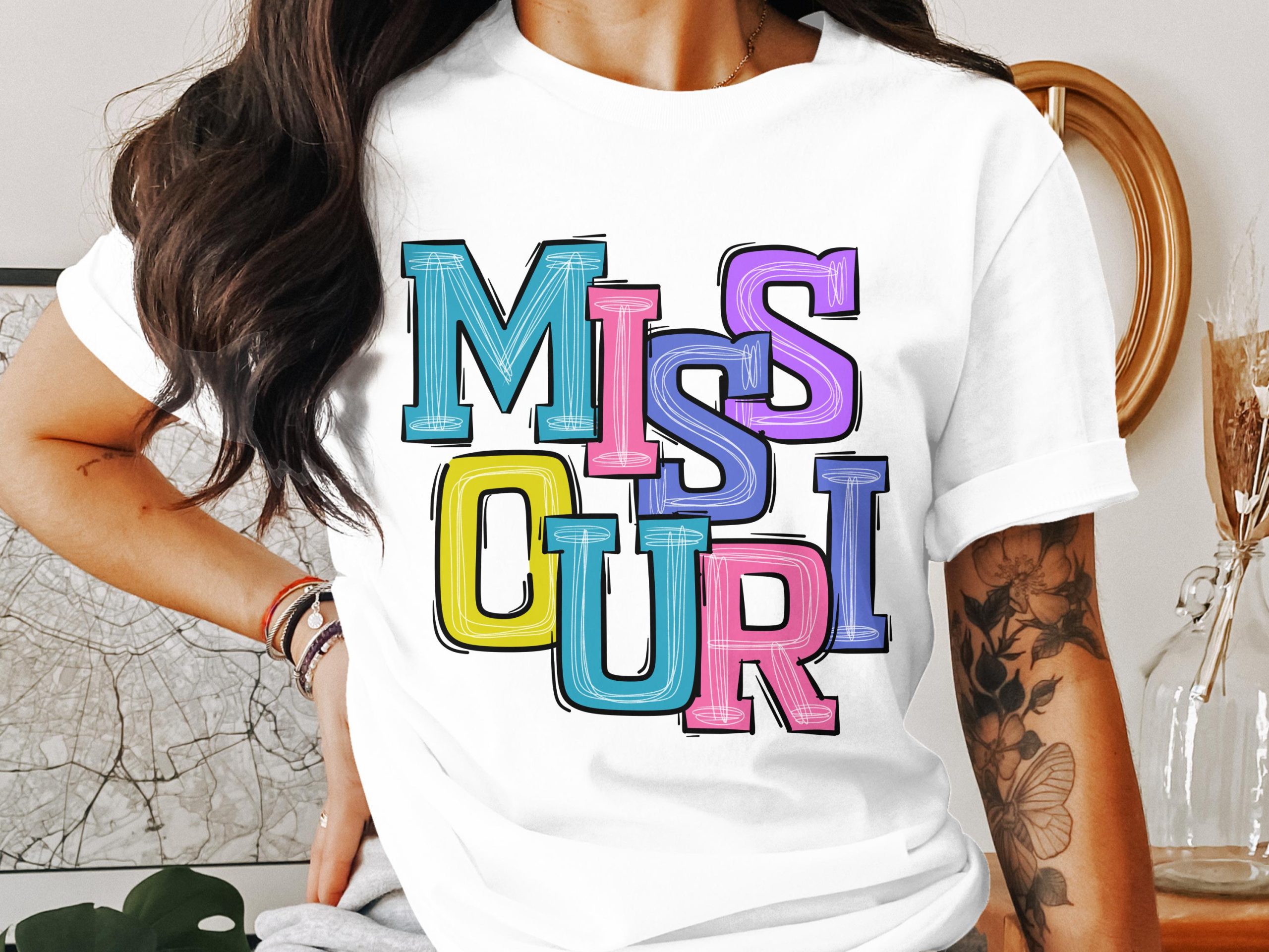 Colorful Missouri Text State Pride Fashion Statement T-Shirt