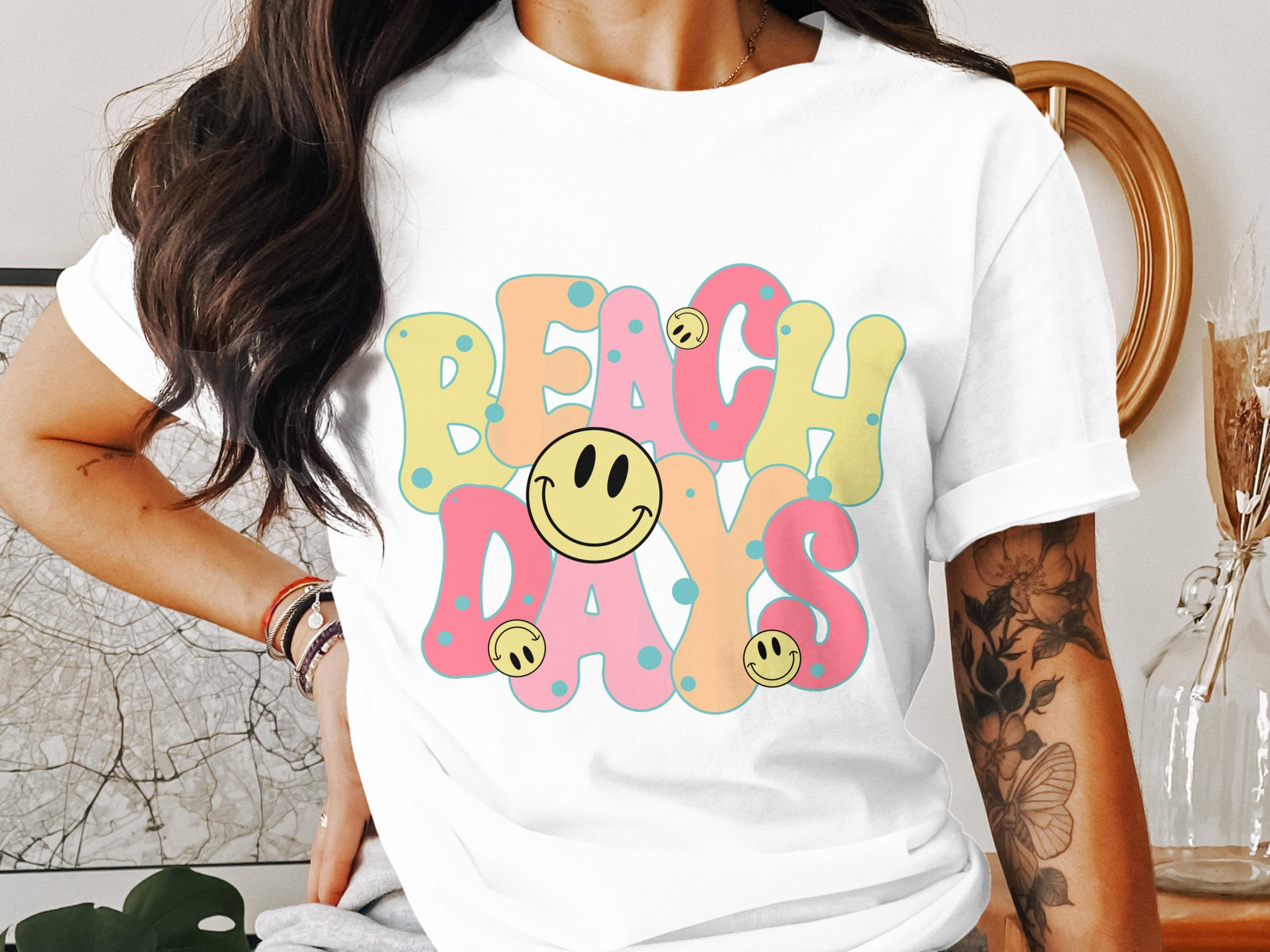 Beach Days Smiley Face T-Shirt, Summer Vibes, Retro Graphic Tee, Cute Vacation Shirt, Beach Lover Gift, Trendy T-Shirt