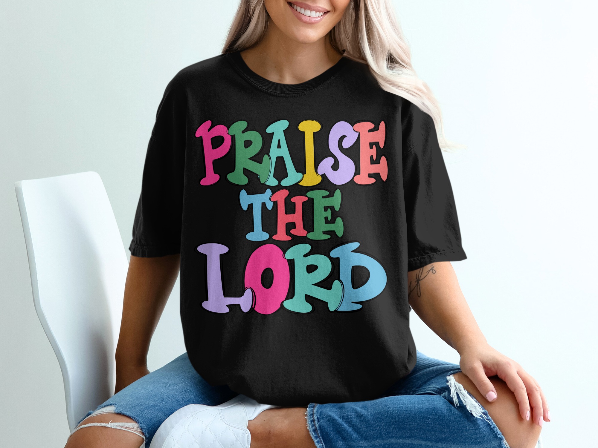 Praise The Lord T-Shirt, Religious Shirt, Christian T-Shirt, Groovy Design, Colorful Letters, Trendy Design, Gift Idea - Image 2