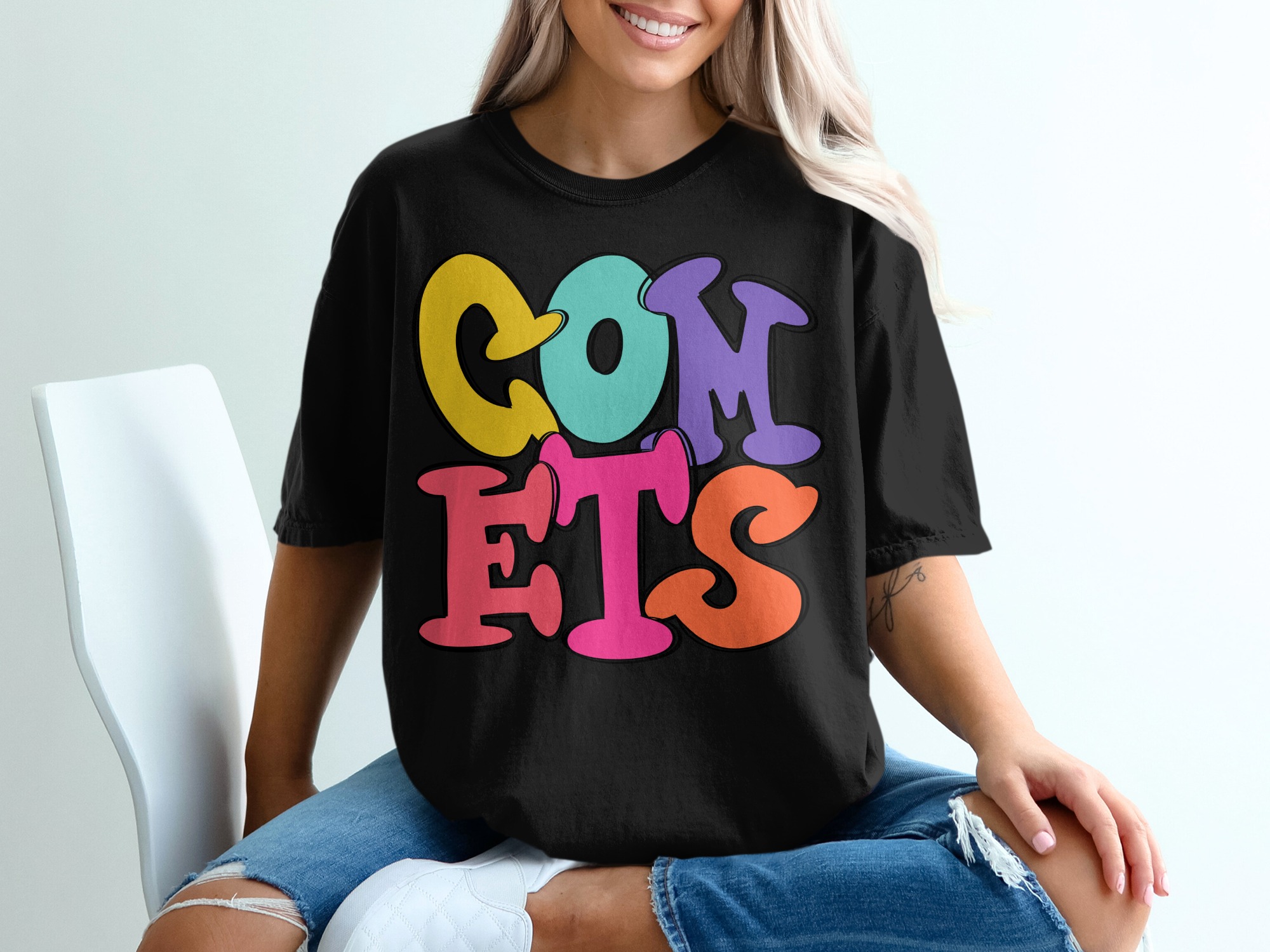 COMETS Graphic T-Shirt, Retro Style Tee, Trendy Lettering Design, Colorful Trendy T-Shirt, Y2K Aesthetic Shirt, Fashionable Design Tee - Image 2