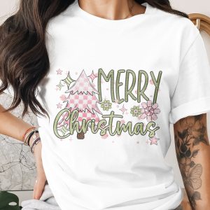 Merry Christmas T-Shirt, Holiday Tee, Christmas Tree Shirt, Festive Shirt, Christmas Gift Shirt, Holiday Season Outfit, Xmas T-Shirt
