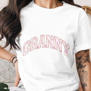 Granny T-Shirt, Floral Granny Tee, Grandma Shirt, Gift For Grandma, Mothers Day Gift, Nana Tee, Granny Birthday Gift, Trendy T-Shirt
