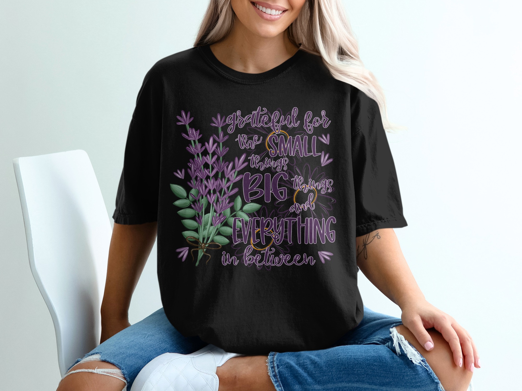 Grateful T-Shirt, Floral T-Shirt, Lavender T-Shirt, Small Things Big Things T-Shirt, Inspirational Shirt, Positive Quote Shirt - Image 2