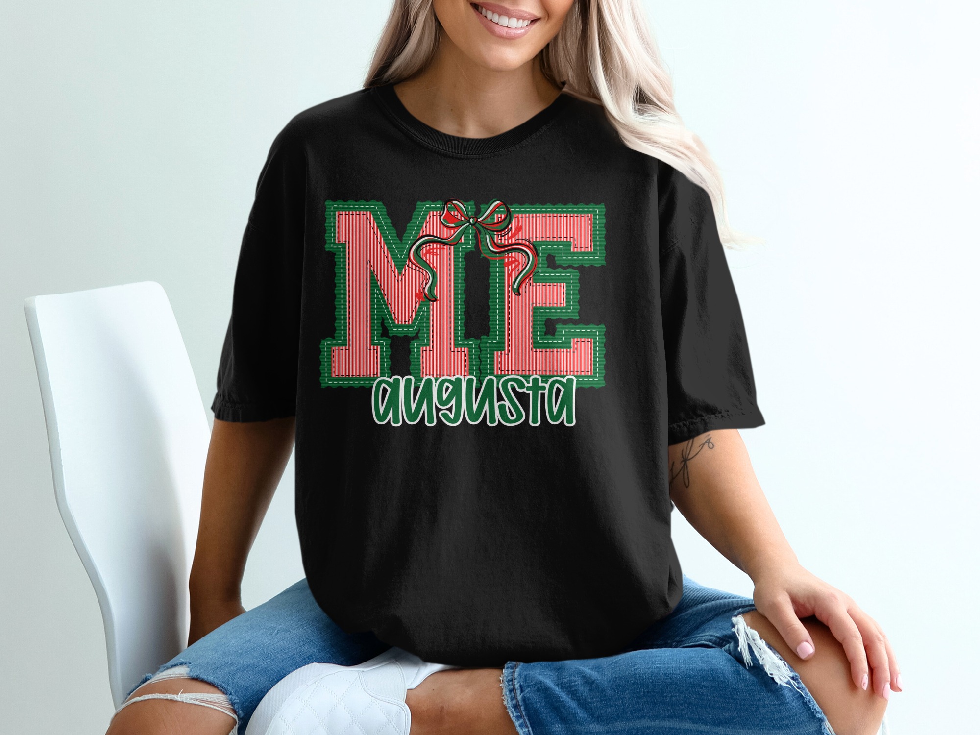 PERSONALIZED Maine Augusta Patchwork T-Shirt, Custom Name Tee, ME Applique Design, Red Green Bow Shirt, Unique Holiday Gift, Festive Top - Image 2