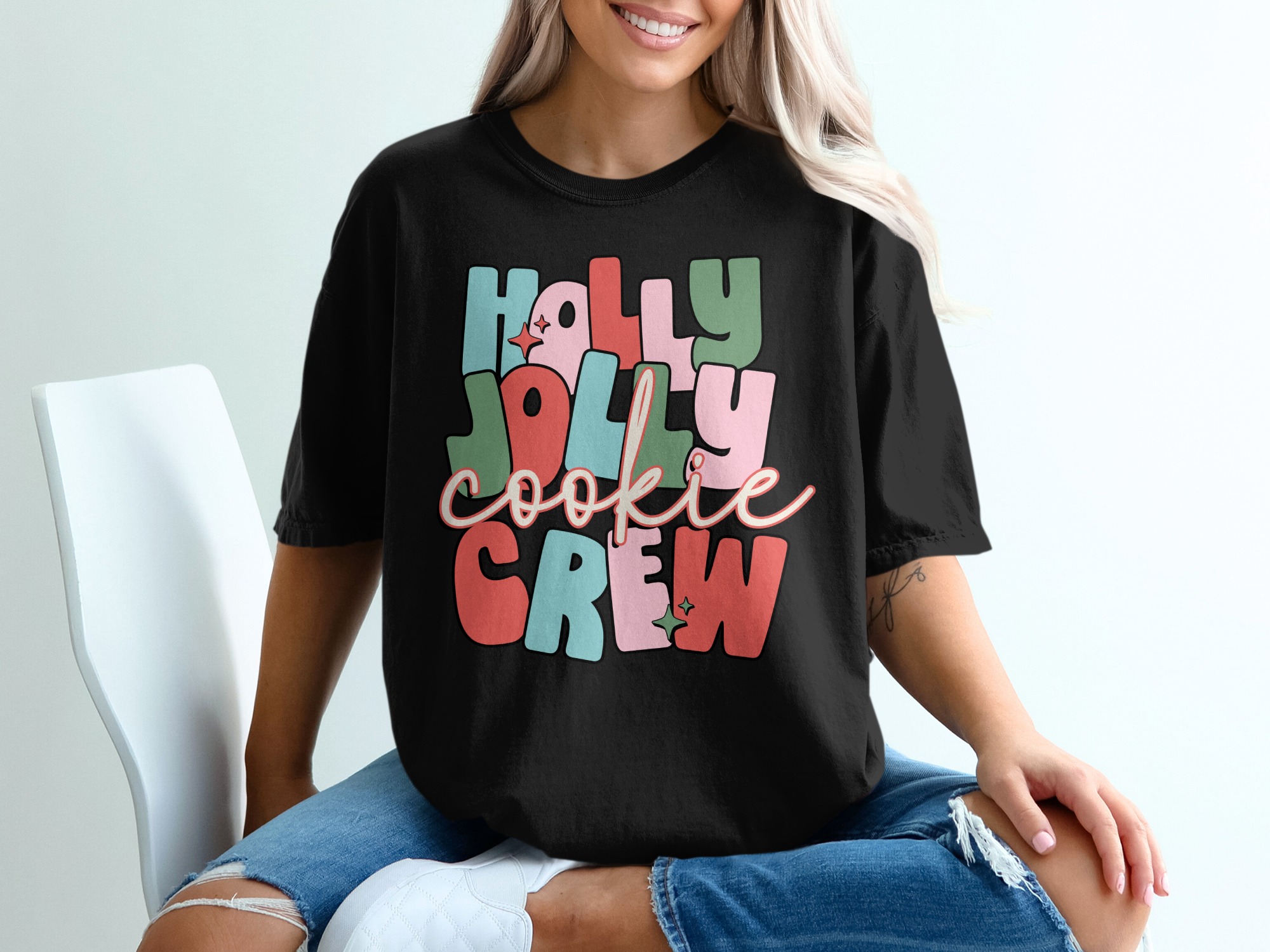 Holly Jolly Cookie Crew T-Shirt, Retro Christmas Tee, Holiday Baking Shirt, Funny Xmas Gift, Cookie Lover T-Shirt, Trendy Graphic Tee - Image 2