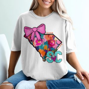 South Carolina Floral T-Shirt, SC State Pride Tee, Southern Charm Shirt, Colorful State Outline, Bow T Shirt, Vacation T-Shirt, Gift for Her