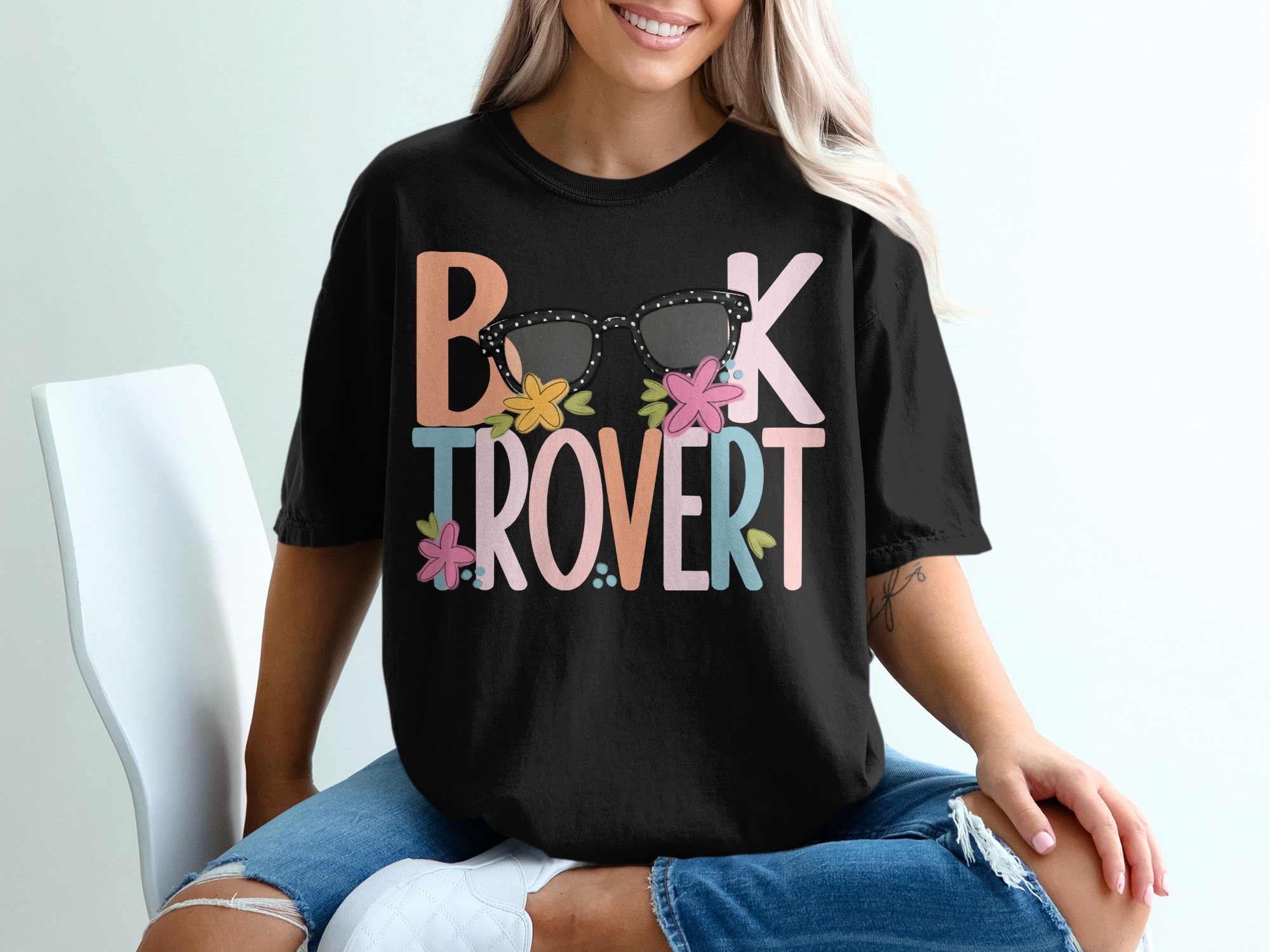 Book Introvert With Glasses and Flowers Graphic T-Shirt - Image 2