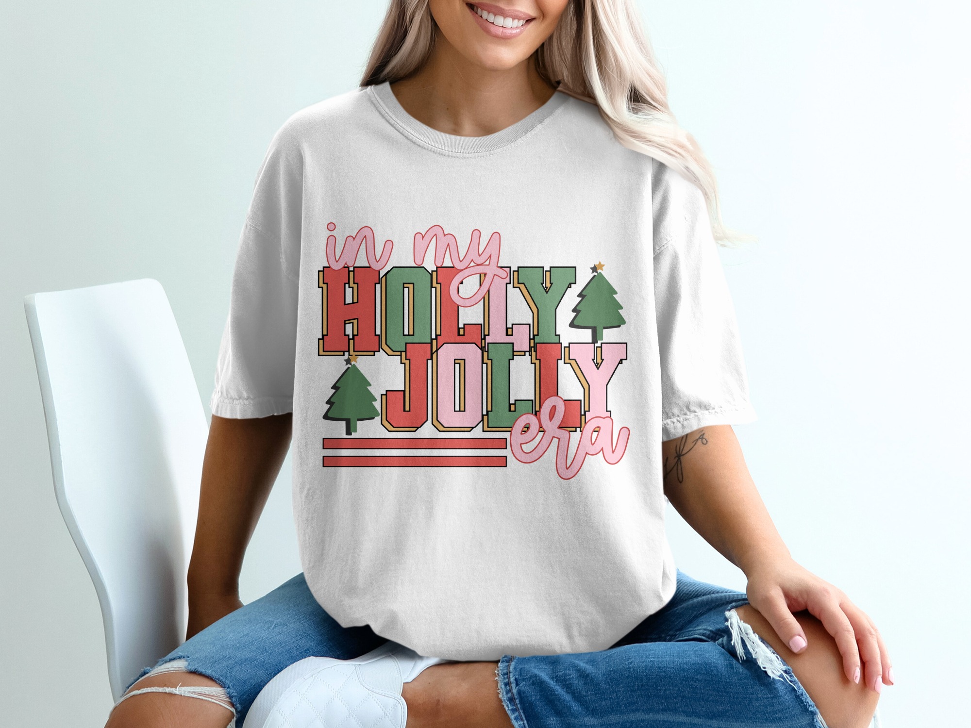 Holly Jolly Era T-Shirt, Christmas Shirt, Holiday Shirt, Festive Top, Retro Xmas Tee, Cute Christmas Outfit, Gift Idea, Holiday Cheer
