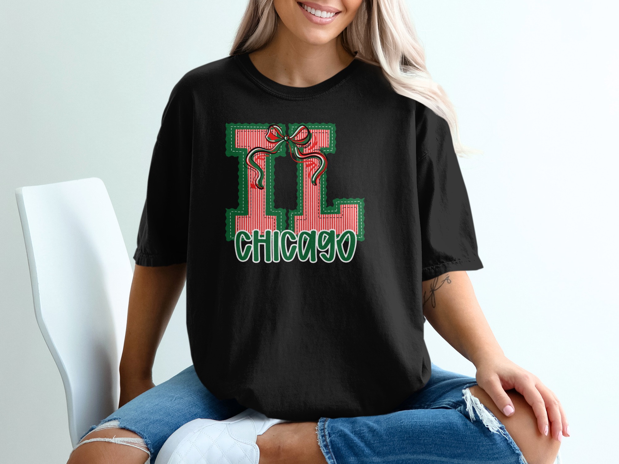 PERSONALIZED Illinois Chicago T-Shirt, ILL Festive City Tee, Holiday Gift Wrap Design, Christmas Present Apparel, Unique State Gift - Image 2