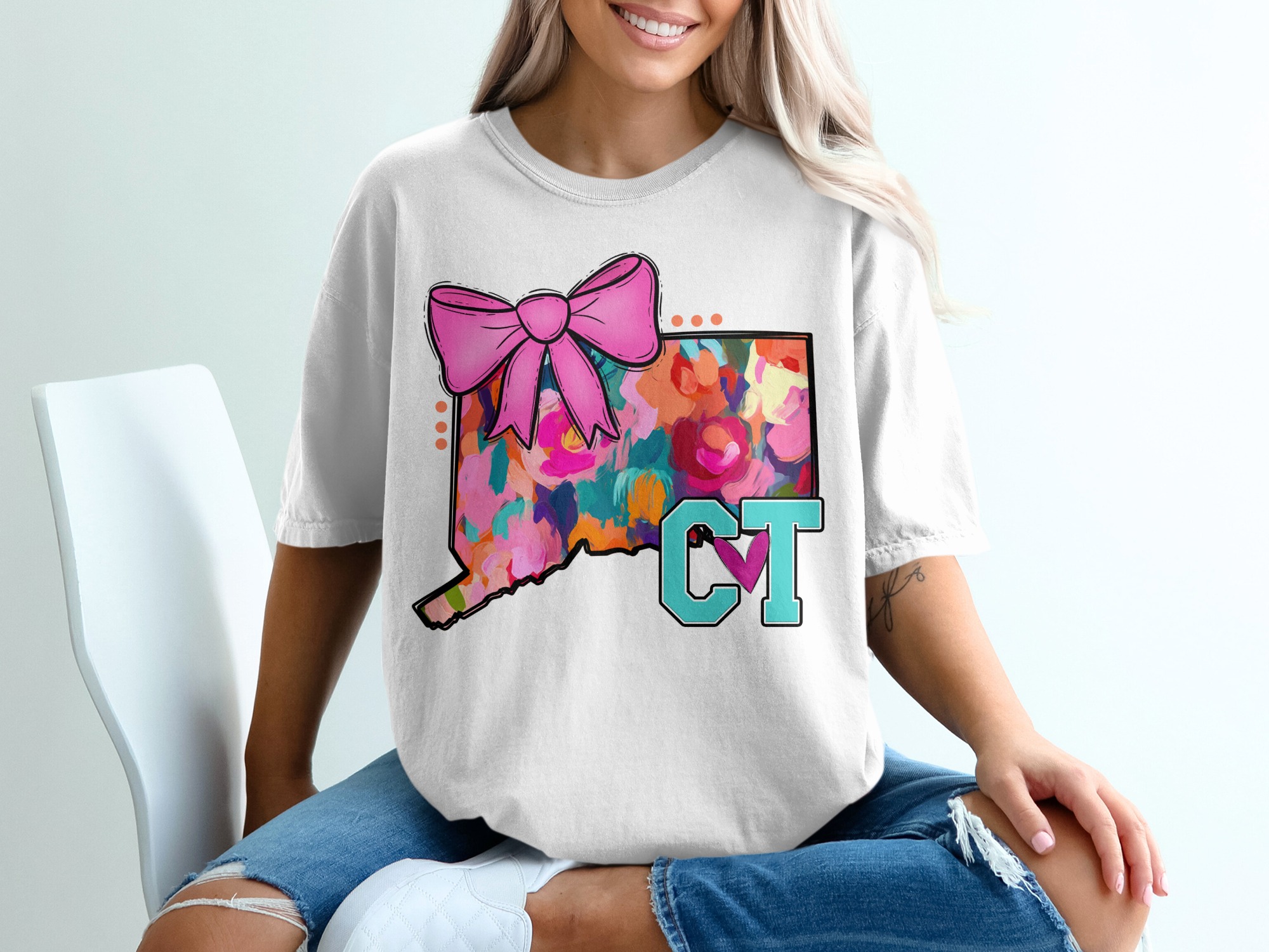 Connecticut State T-Shirt, Floral Map Tee, CT Bow, Cute Travel Shirt, Hometown Gift Idea, Connecticut Pride T-Shirt, CT Heart