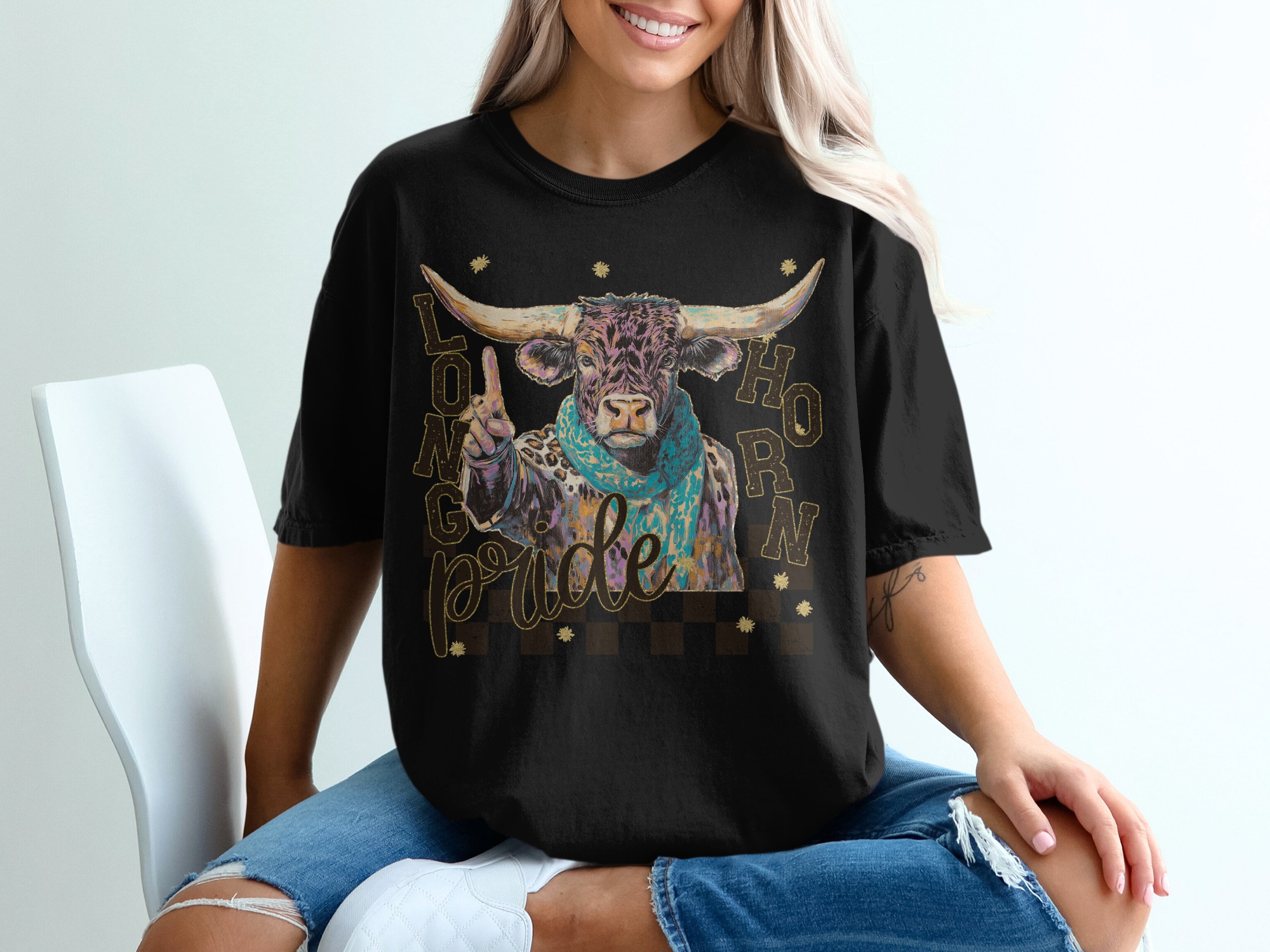 Longhorn Pride Graphic with Scarf and Checkered Print T-Shirt - Image 2