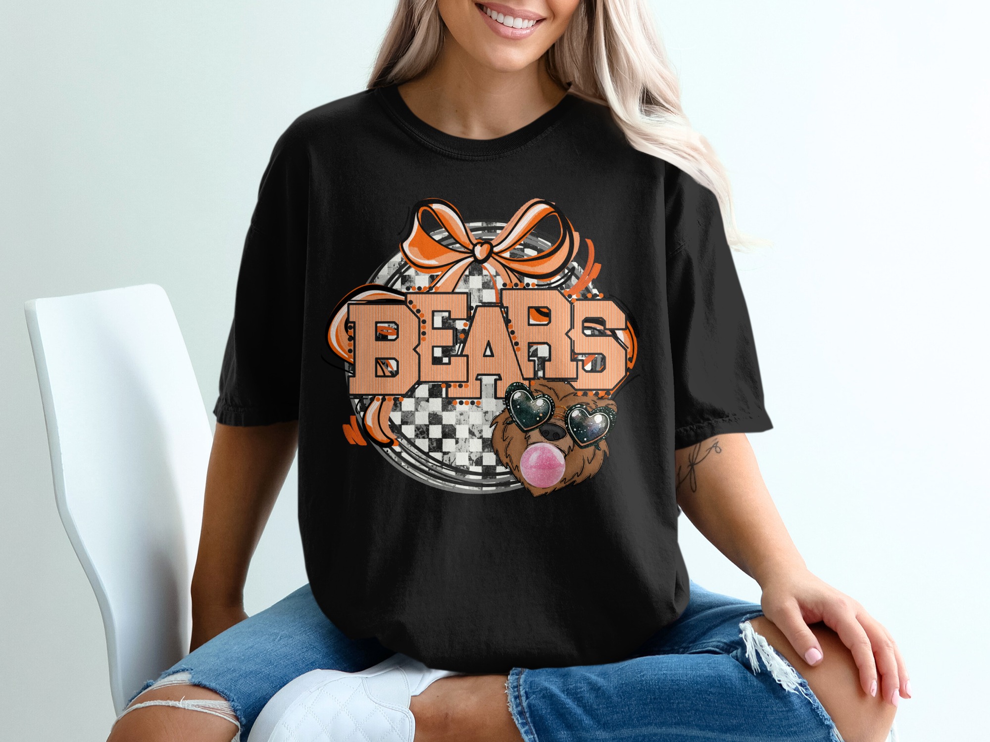 Cute Bears T-Shirt, Chicago Bears Inspired Tee, Trendy Bubblegum Bear Design, Cartoon Graphic Shirt, Animal Lover Gift Idea, Novelty Style - Image 2