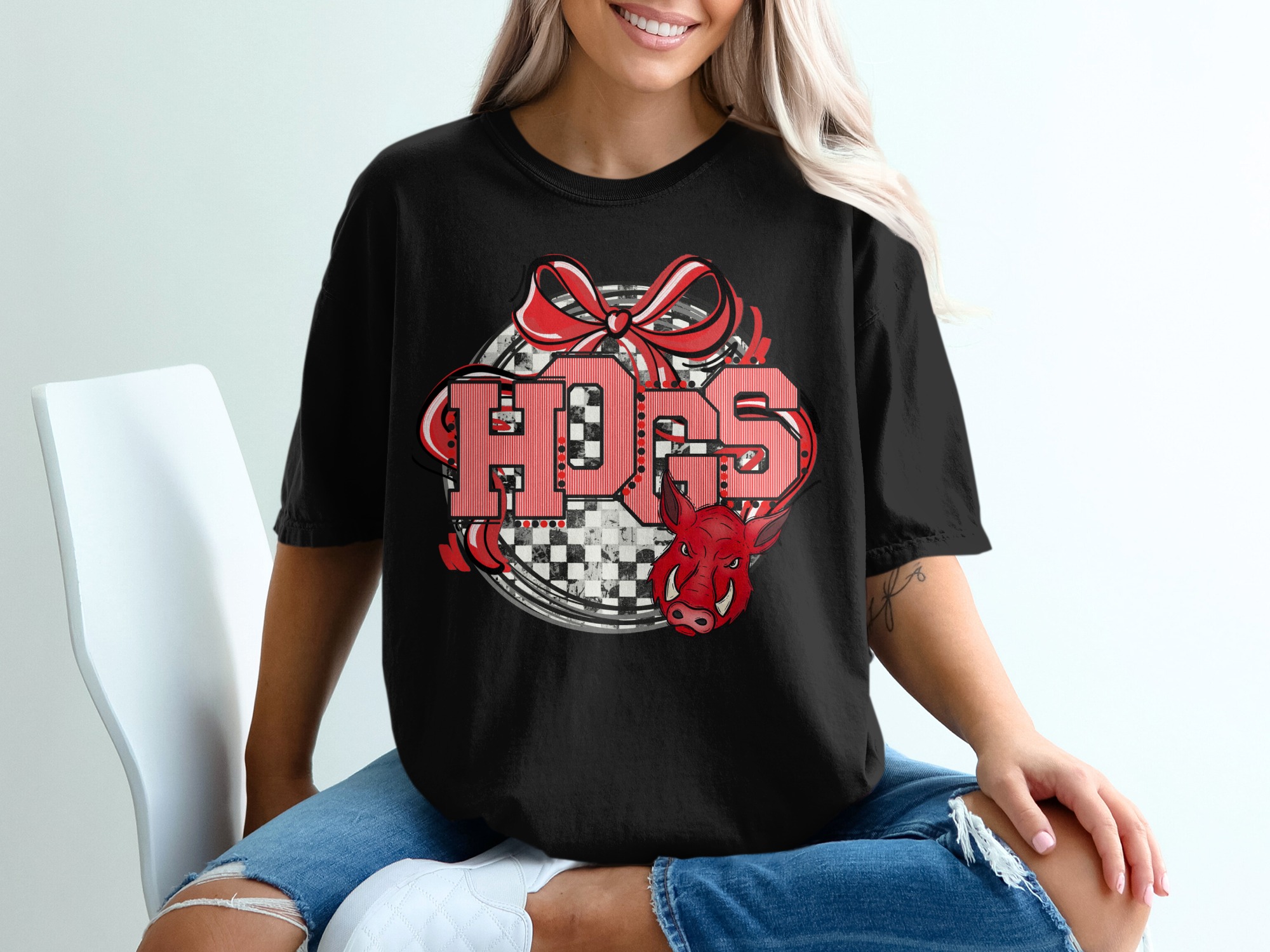 Cute Pig T-Shirt, Red Bow T Shirt, Hogs Graphic Tee, Animal T-Shirt, Pig Lover Gift, Trendy T-Shirt, Animal Lover Shirt - Image 2