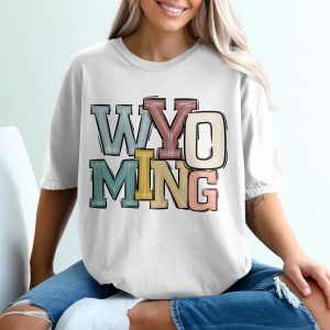 Wyoming State Retro Graphic Souvenir Travel Design T-Shirt