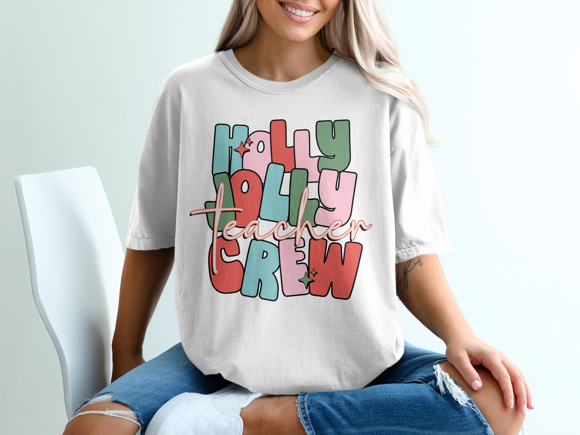 Holly Jolly Teacher Crew T-Shirt, Holiday Tee, Christmas Gift, Teacher Appreciation Shirt, Trendy Graphic Tee, Retro Christmas T-Shirt