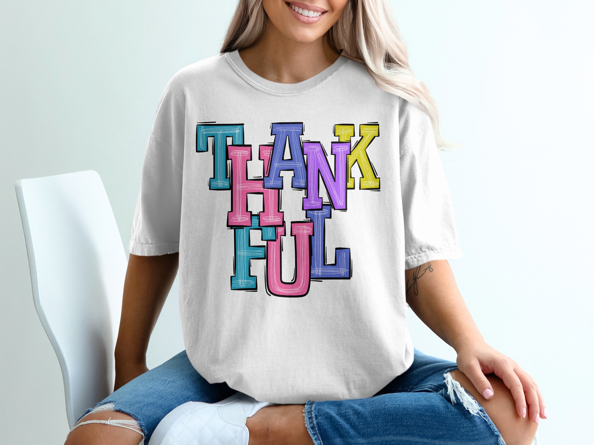 Colorful Thankful Lettering Graphic Trendy Design T-Shirt