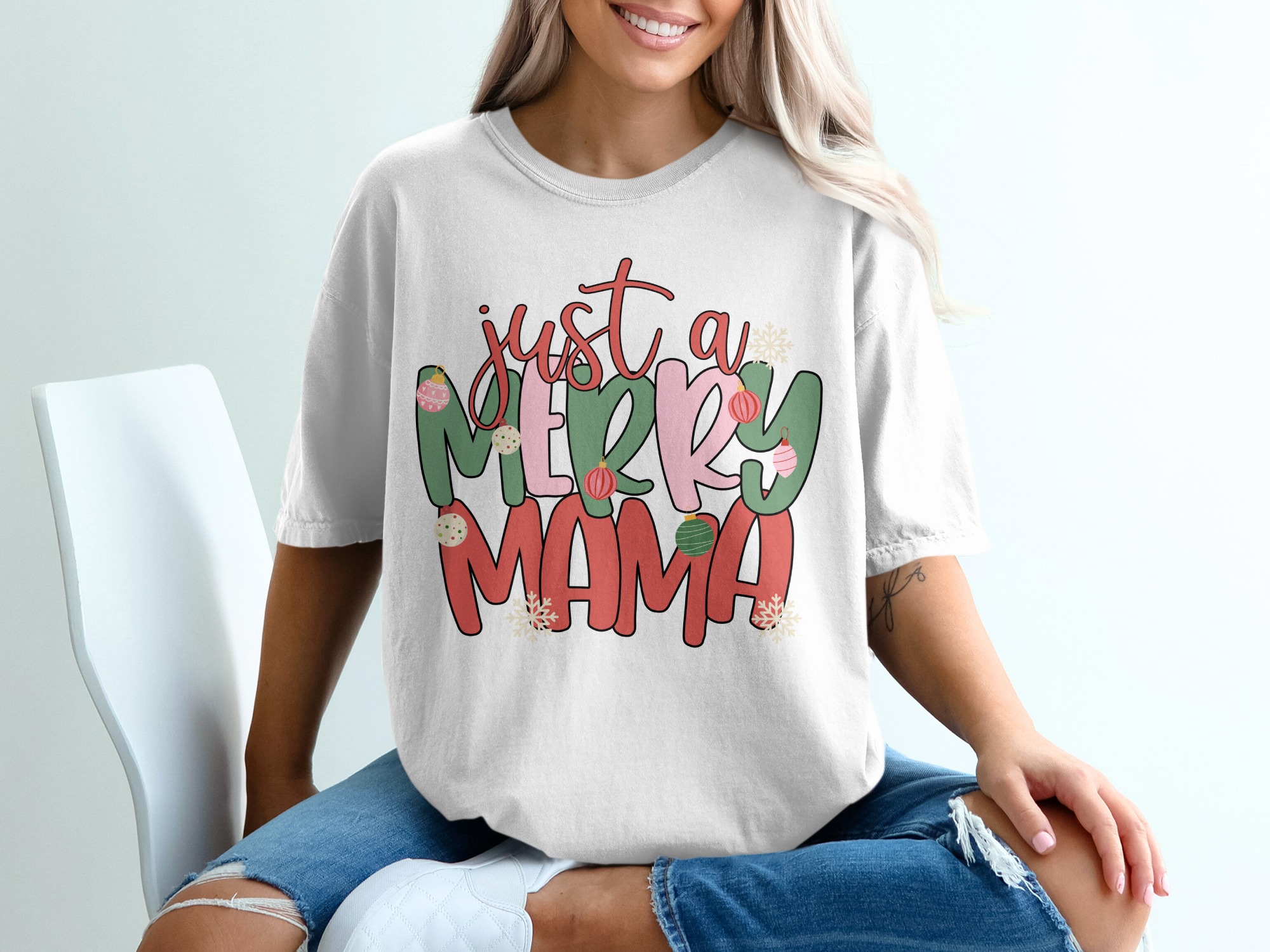 Just A Merry Mama T-Shirt, Christmas Mama Shirt, Holiday Mama Tee, Festive Mom Shirt, Christmas Ornament Shirt, Cute Holiday Shirt