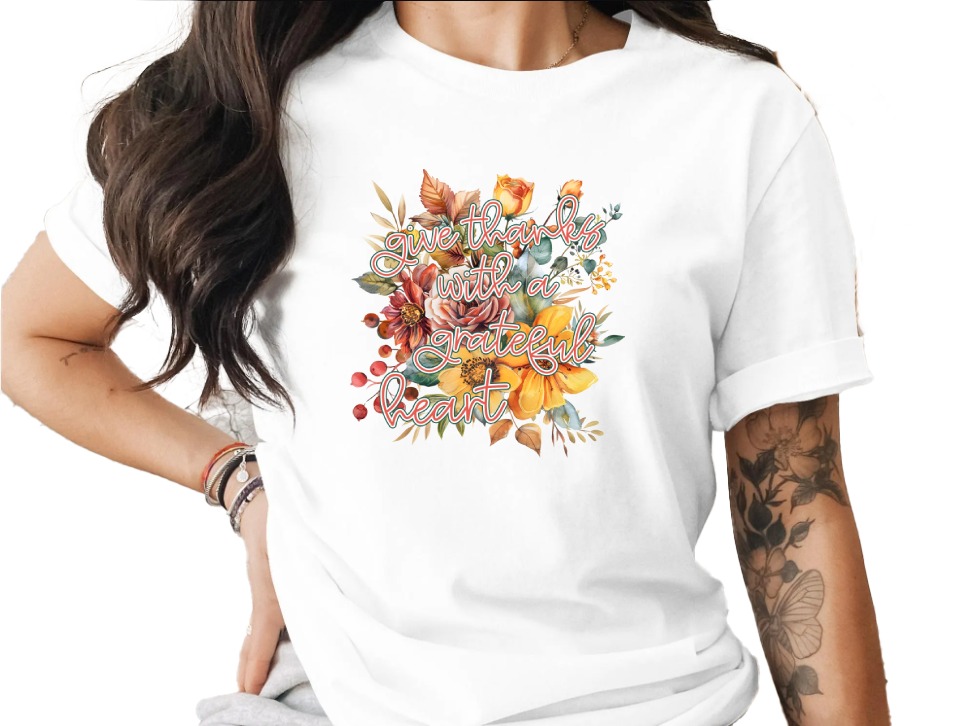 Give Thanks Floral T-Shirt, Grateful Heart Tee, Thanksgiving Shirt, Autumn Flowers, Fall T Shirt, Holiday Apparel, Thankful T Shirt