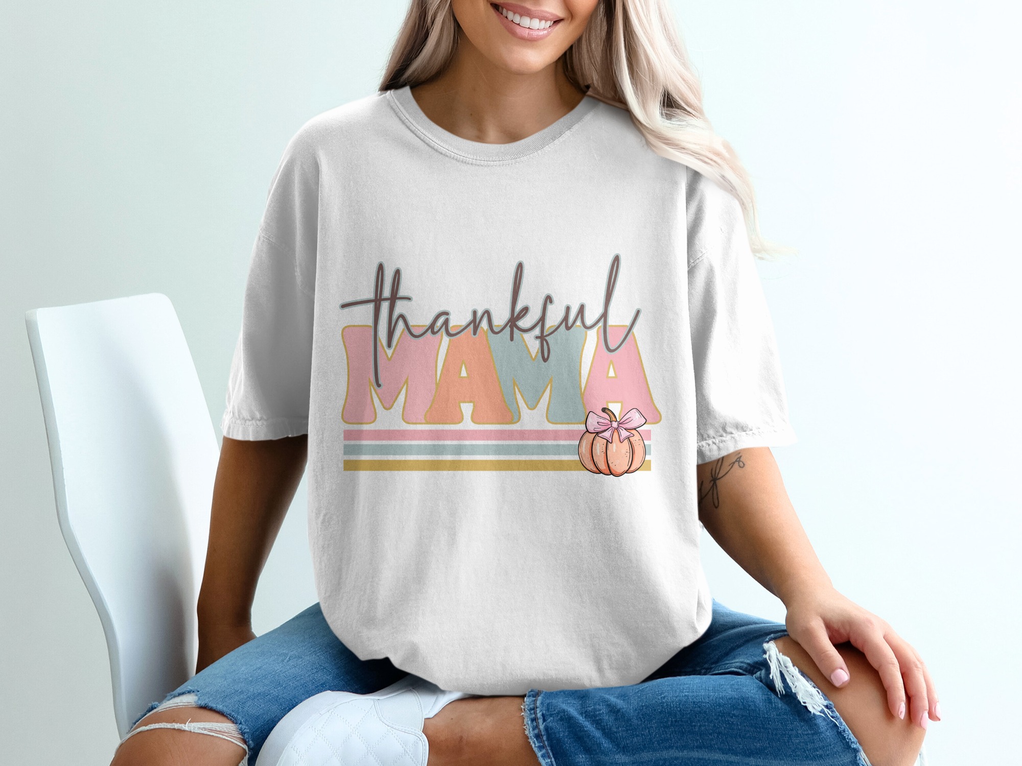 Thankful Mama T-Shirt, Fall Mom T Shirt, Autumn Thanksgiving Tee, Pumpkin Tee, Mother's Day Shirt, Trendy Mama Shirt, Cute Mom Apparel