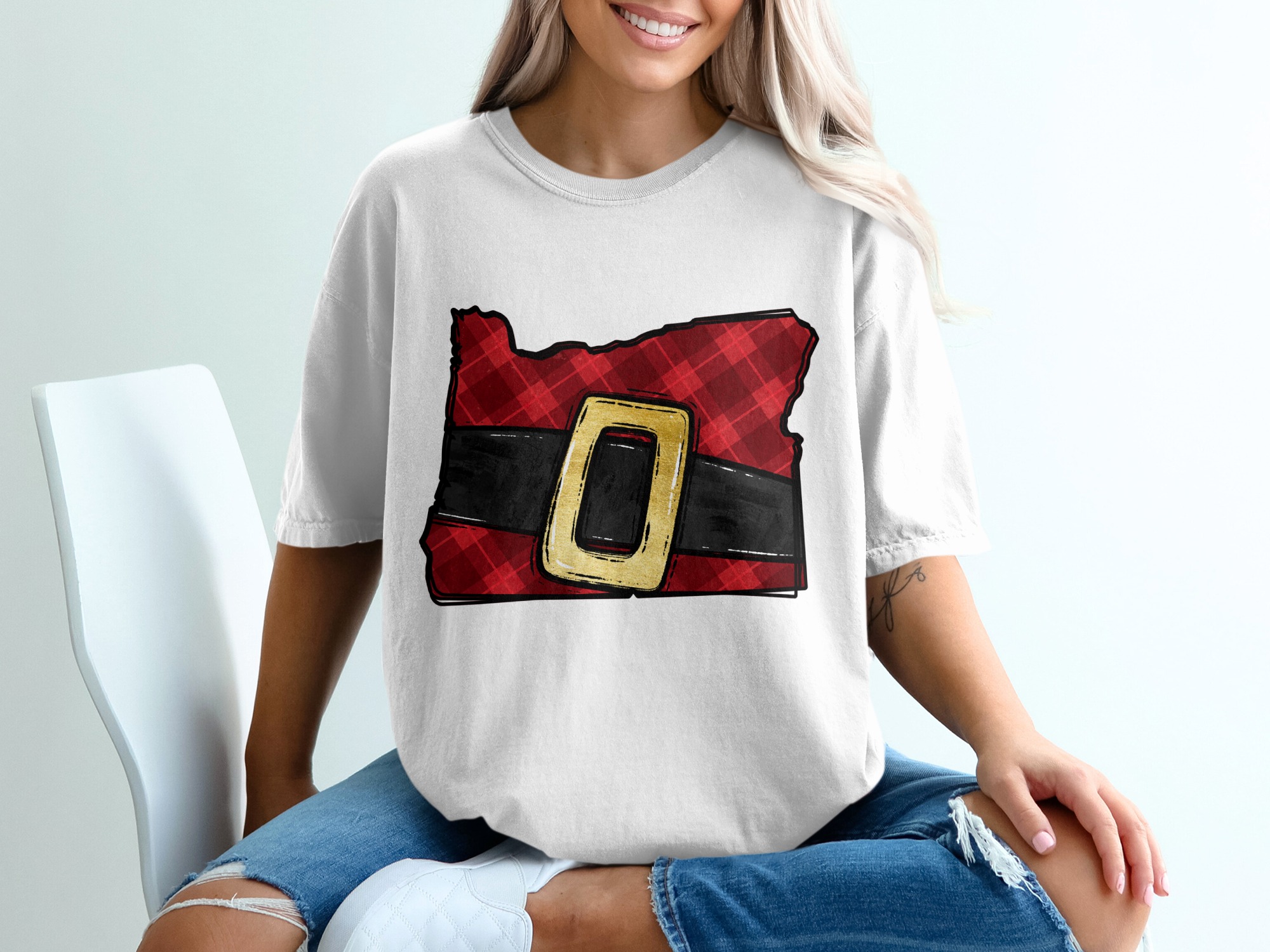 Oregon Plaid Santa Belt T-Shirt, Christmas T-Shirt, Holiday T-Shirt, Xmas Gift Idea, State Pride Shirt, Oregon Gift, Festive T-Shirt