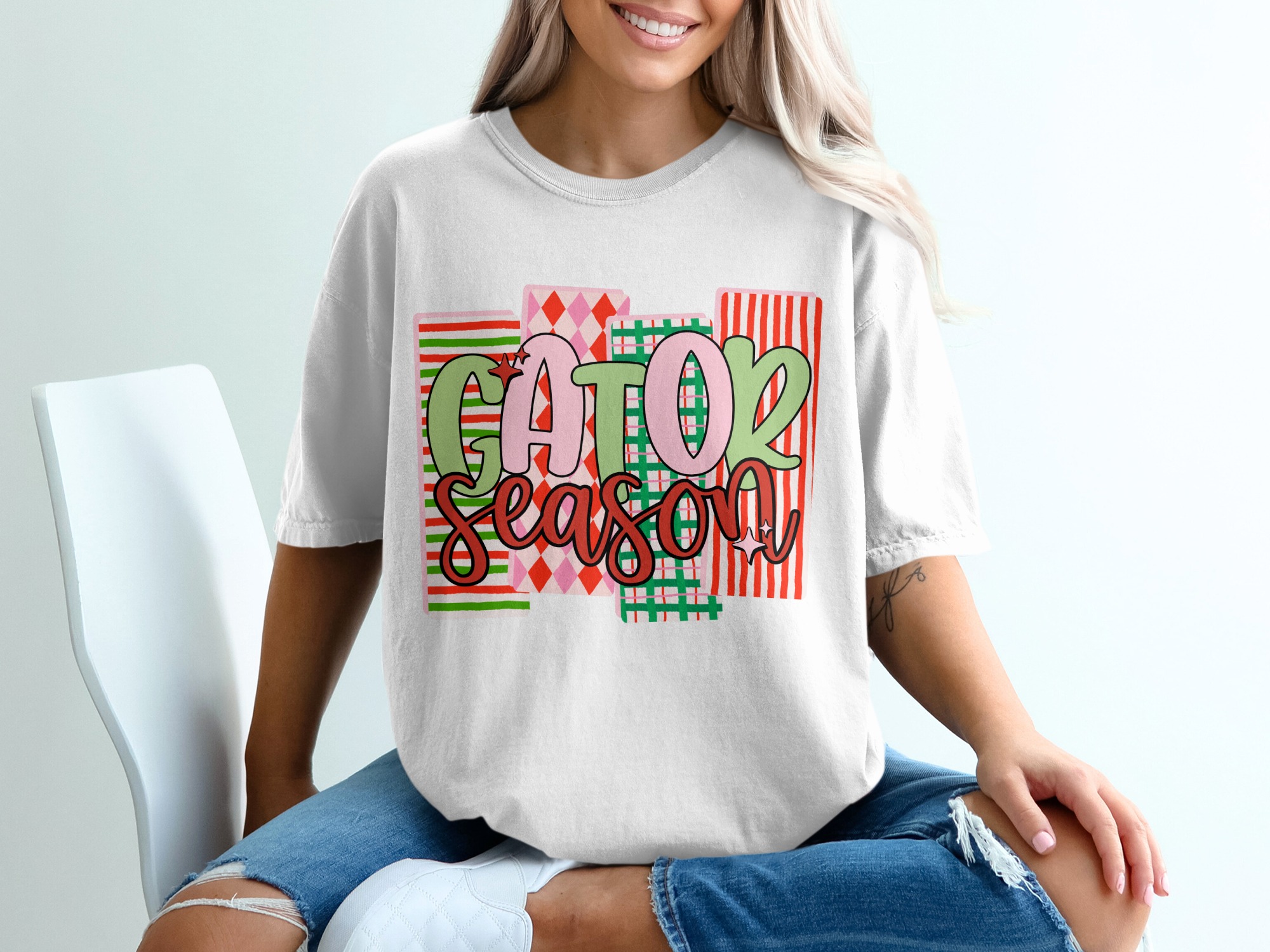 Gator Season T-Shirt, Fun Pattern Tee, Trendy Graphic Shirt, Unique Design, Cute Top, Comfortable Clothing, Fashionable Style