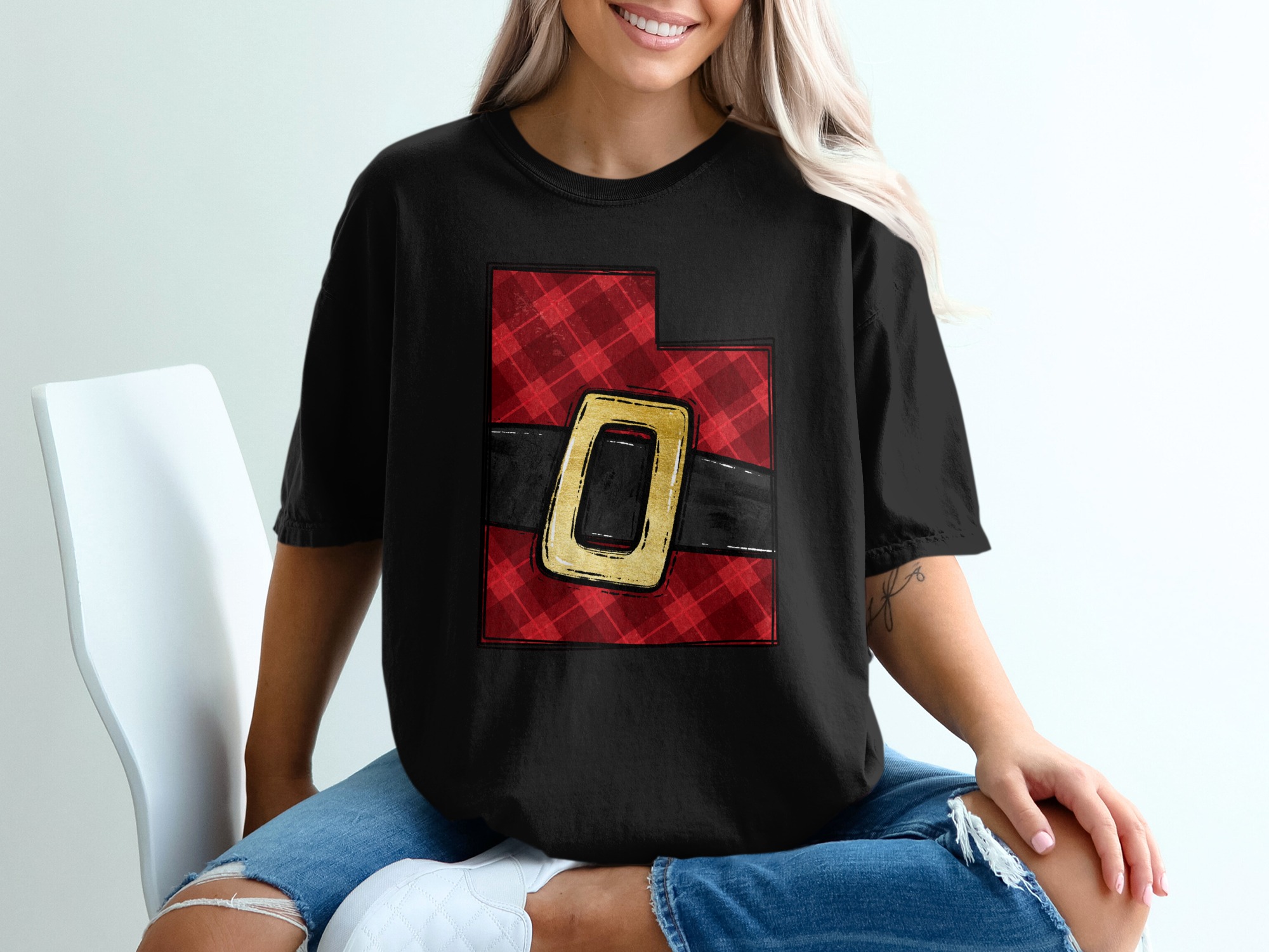 Utah Santa Belt T-Shirt, Red Plaid, Christmas Tee, Holiday Gift, State Pride, Novelty Top, Festive Design, Trendy Apparel - Image 2