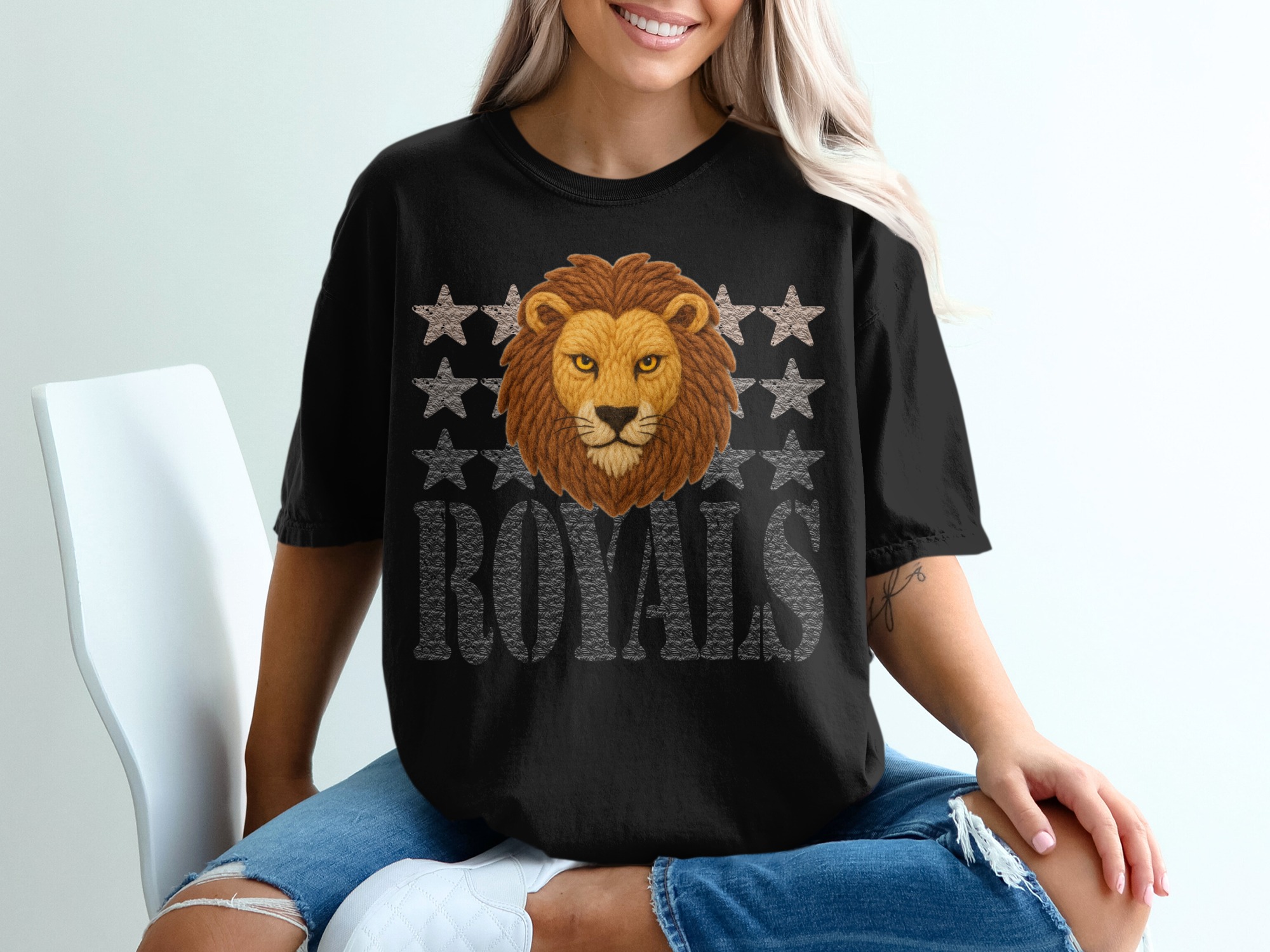 Lion Head Royals T-Shirt, Stars, Graphic Tee, Animal T-Shirt, Unique Design, Gift Idea, Trendy Shirt, Family Tee - Image 2