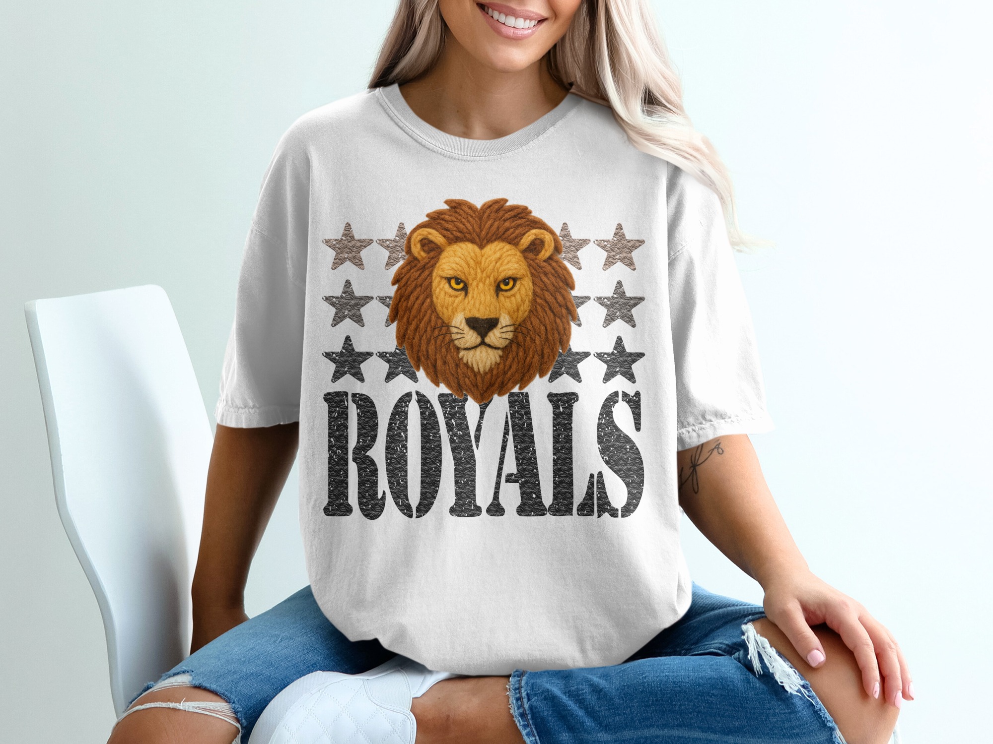 Lion Head Royals T-Shirt, Stars, Graphic Tee, Animal T-Shirt, Unique Design, Gift Idea, Trendy Shirt, Family Tee