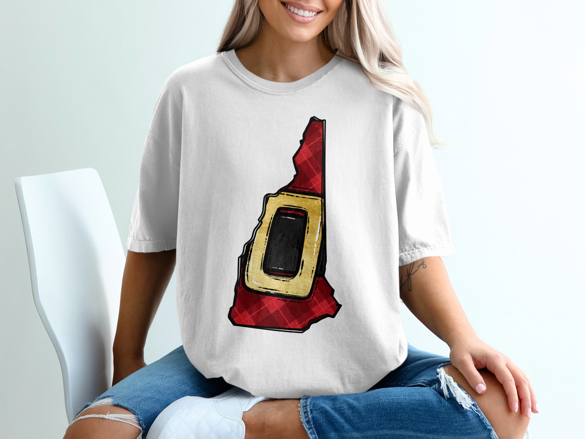 New Hampshire Santa Belt T-Shirt, Plaid State Outline Tee, Christmas in NH Apparel, Holiday Gift Idea, New England State Pride