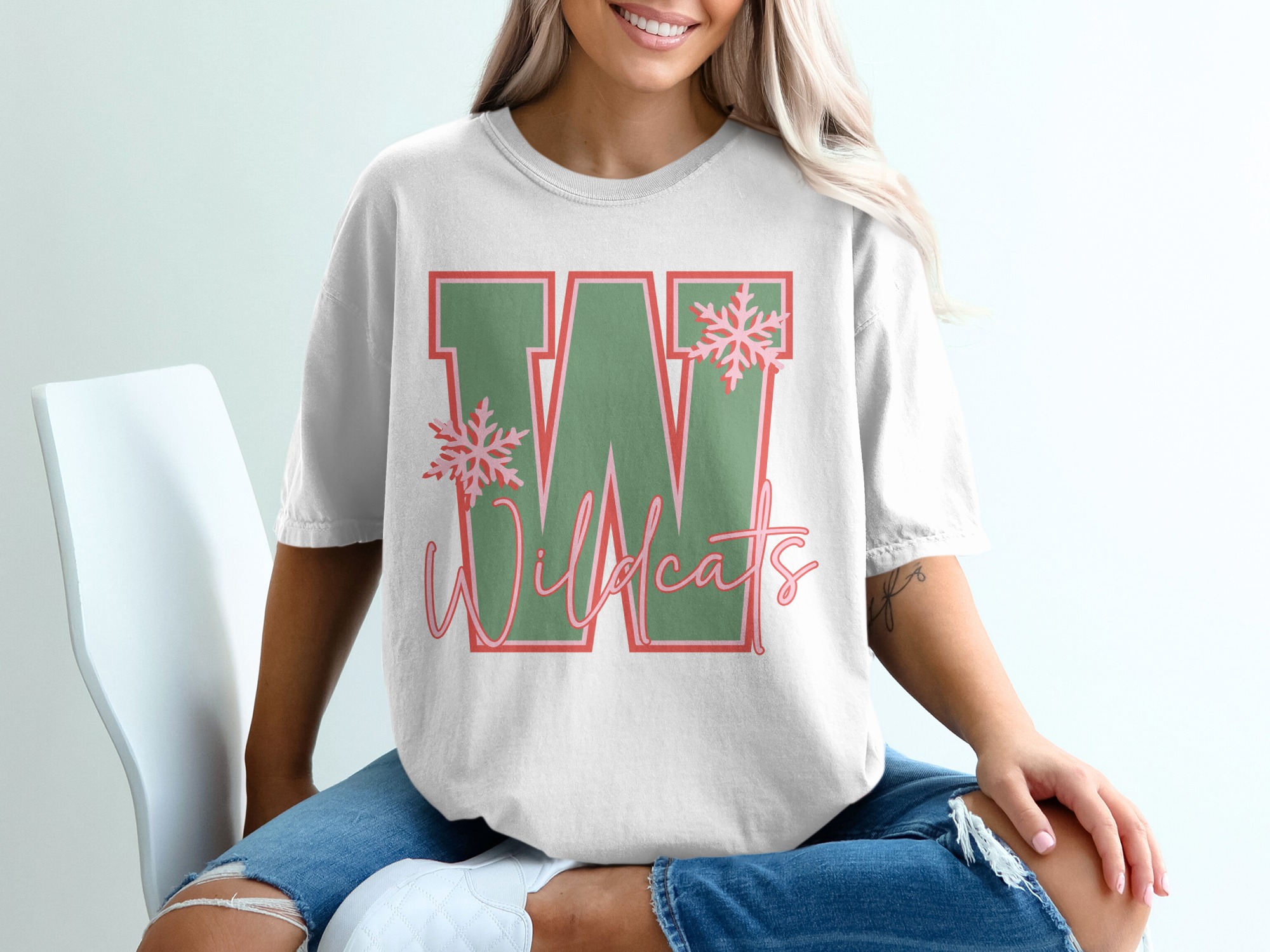 Wildcats Letter W T-Shirt, Initial W Shirt, School Spirit Tee, Mascot Gift, Christmas Tee, Holiday T Shirt, Snowflake Shirt, Winter T Shirt