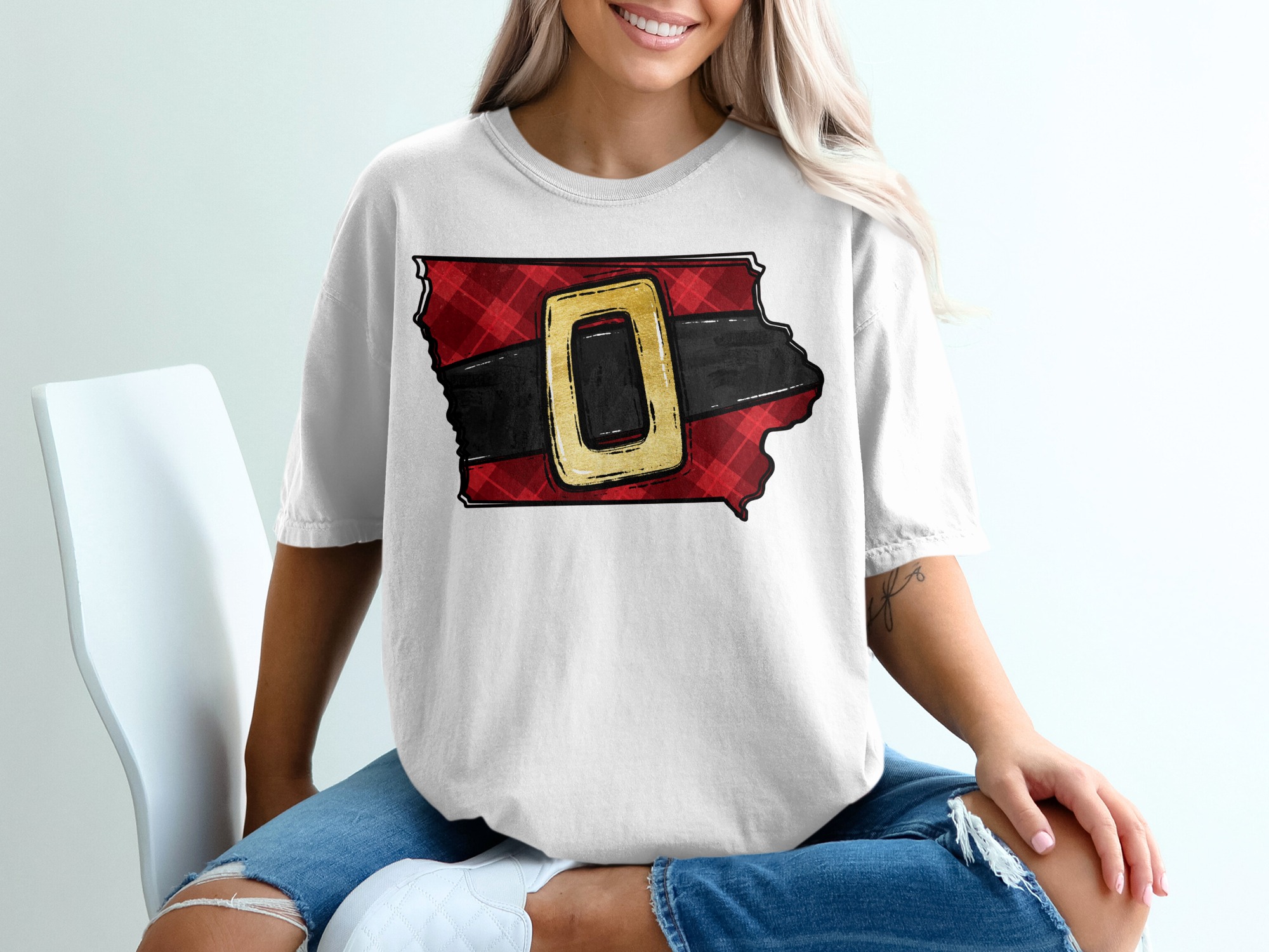 Iowa Christmas T-Shirt, Iowa Santa Belt TShirt, Iowa Holiday Shirt, Xmas Gift Idea, Iowa Pride, Festive Tee, Gift for Iowan