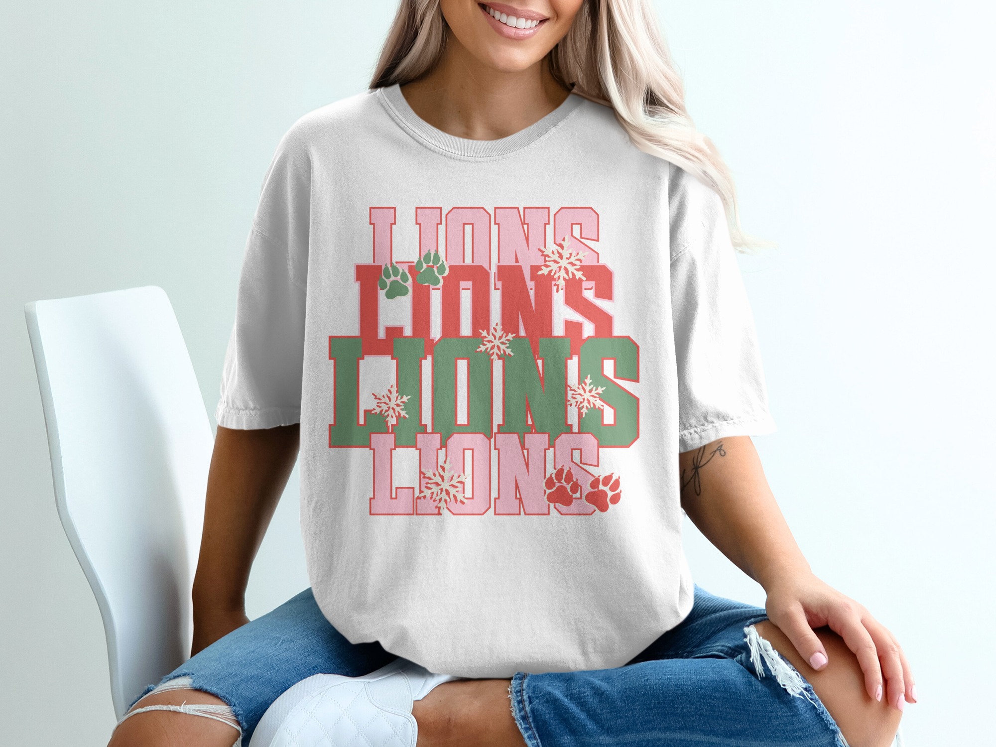 Lions Winter T-Shirt, Paw Print Tee, Snowy Lion Gift, Holiday Shirt, Christmas Apparel, Cute Animal Tee