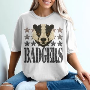 Knitted Badger T-Shirt, Animal Stars Tee, Unique Wildlife Design, Graphic T Shirt, Cool Badger Gift, Knitted Animals Shirt