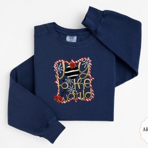 Joy to the World Sweatshirt, Christmas Sweatshirt, Holiday Sweatshirt, Winter Sweatshirt, Christmas Ornament, Poinsettia, Snowflake