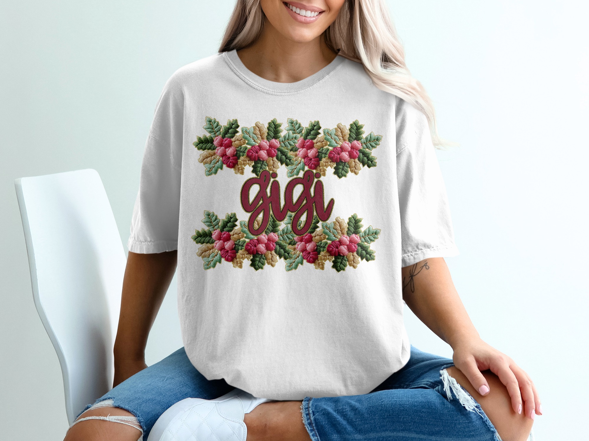 Gigi surrounded By Flowers Grandmother Special Gift T-Shirt, faux yarn