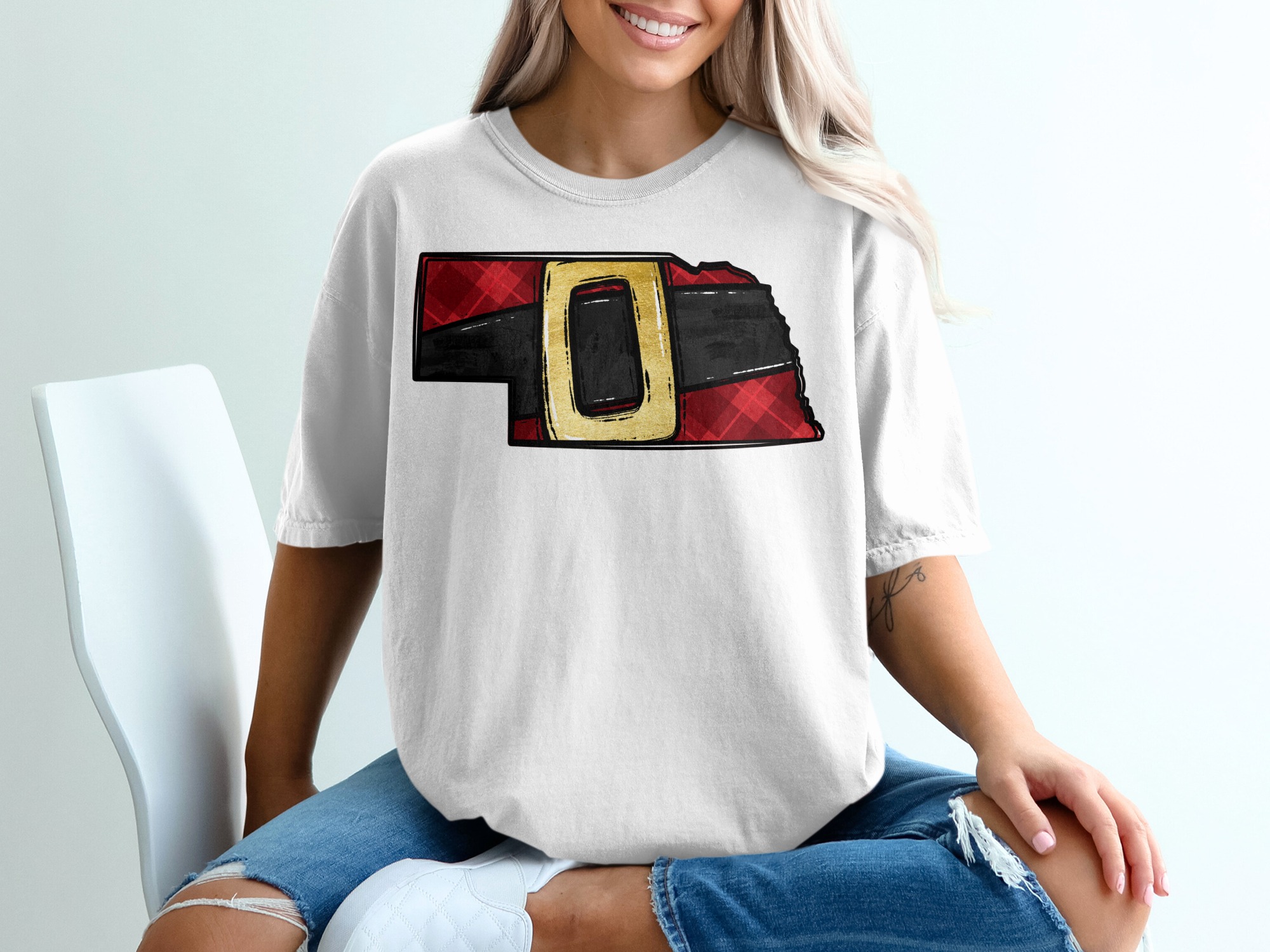 Nebraska Santa Belt T-Shirt, Holiday T-Shirt, Festive T-Shirt, State Pride T-Shirt, Christmas T-Shirt, Trendy T-Shirt
