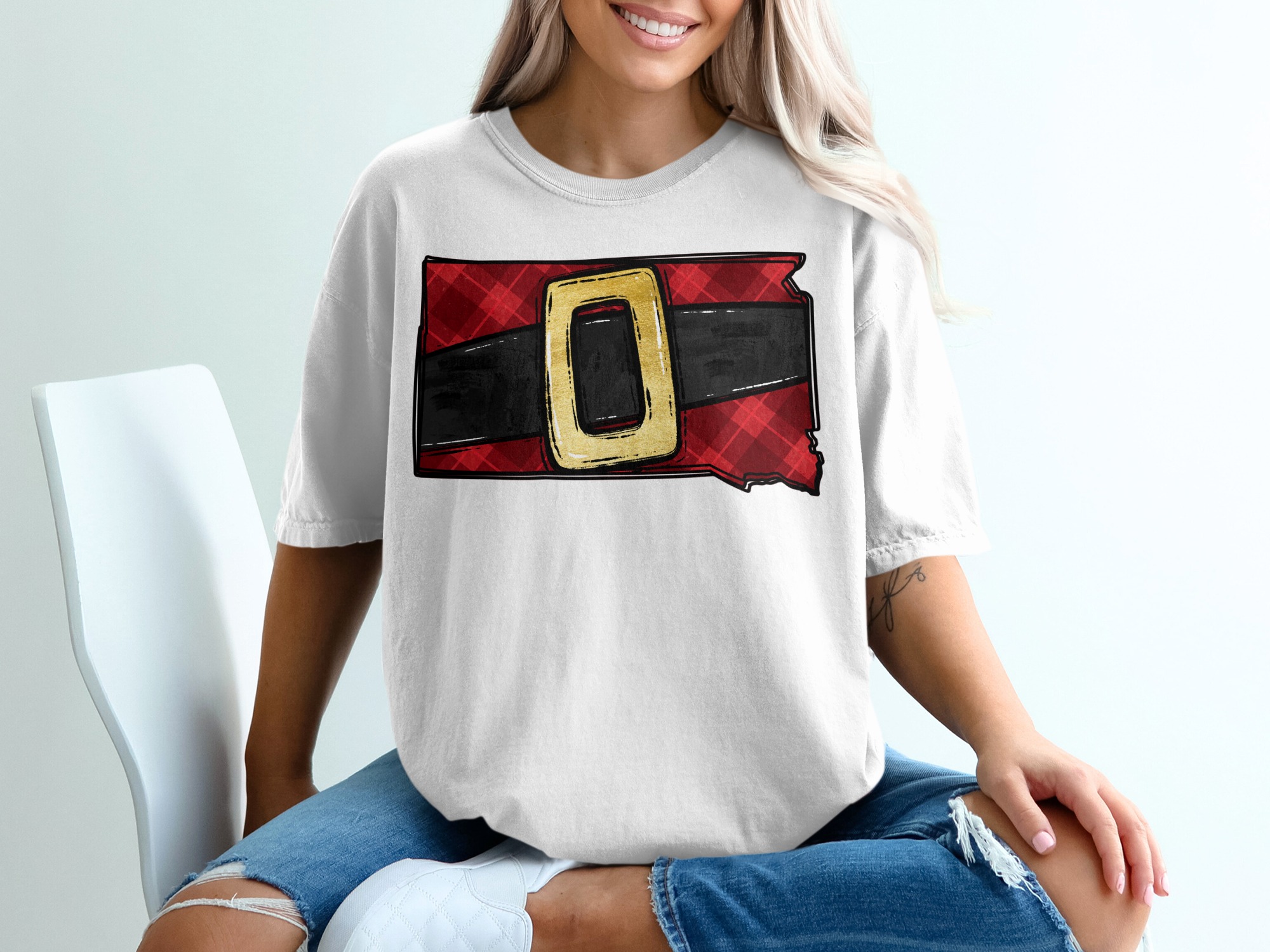 Santa Belt Buckle T-Shirt, Plaid Christmas Tee, State Silhouette Shirt, Holiday Gift Tee, Santa South Dakota T-Shirt, Xmas Shirt