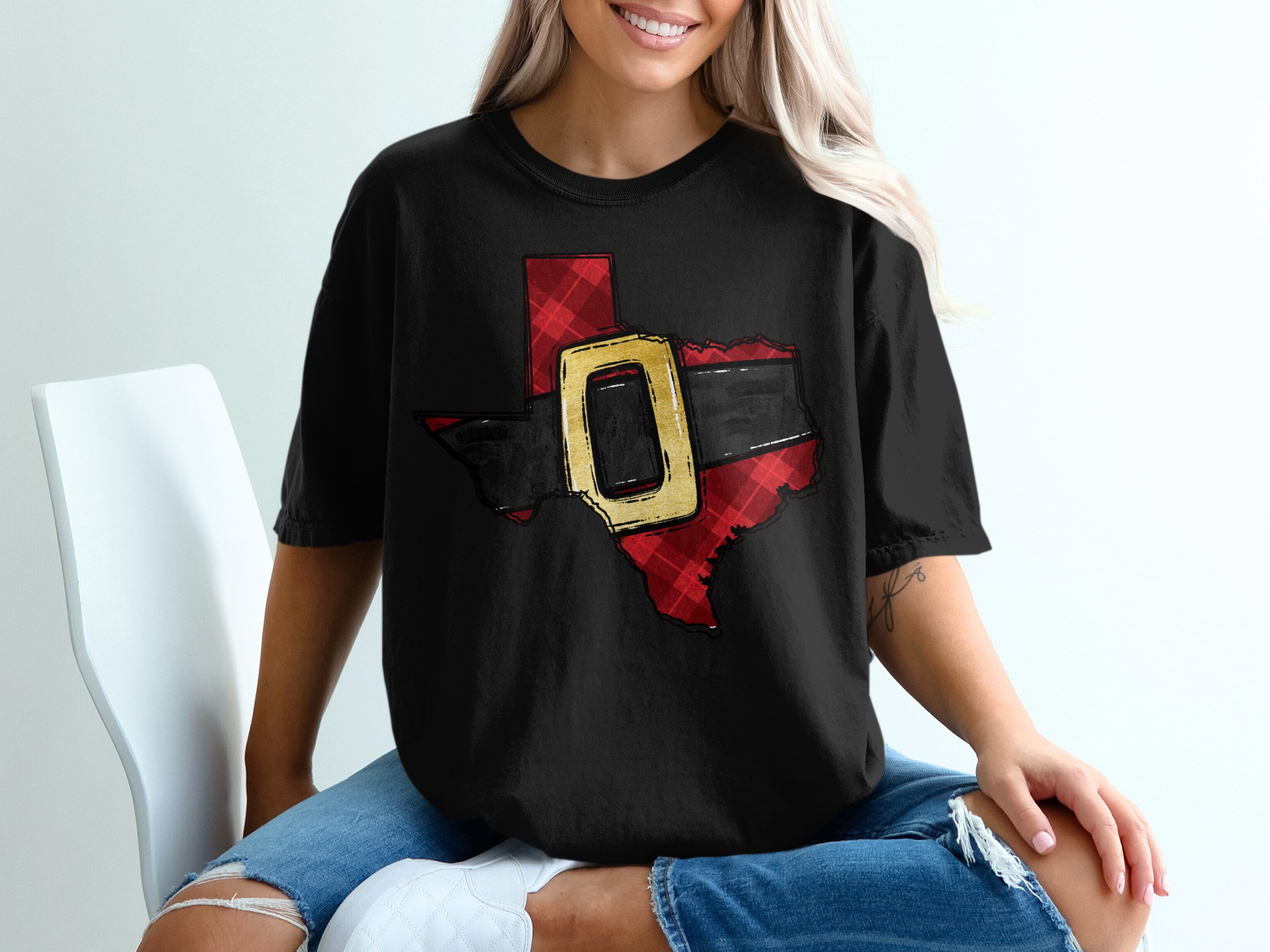 Texas Christmas T-Shirt, Santa Belt State Tee, Red Plaid State, Holiday Shirt, Texas Pride Shirt, Festive Outfit, Gift Idea, Xmas Clothing - Image 2