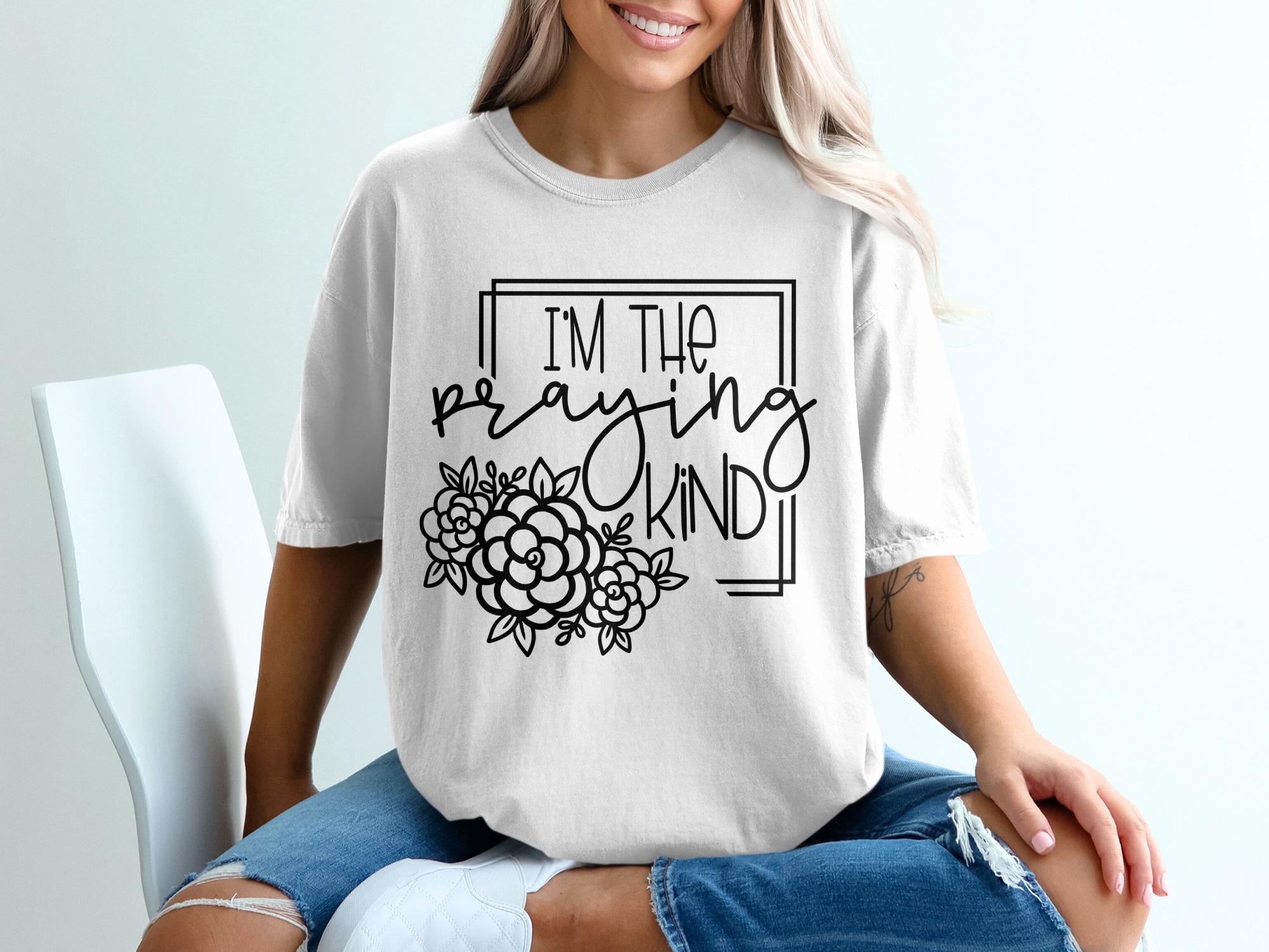 Praying Kind T-Shirt, Floral T Shirt, Religious T Shirt, Christian Tee, Prayer Shirt, Religious Gifts, Believe T Shirt, Faith Shirt