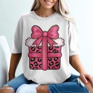 Pink Leopard Print Gift T-Shirt, Cute Bow Present Tee, Birthday Gift Top, Fun Celebration Shirt, Unique Design T-Shirt