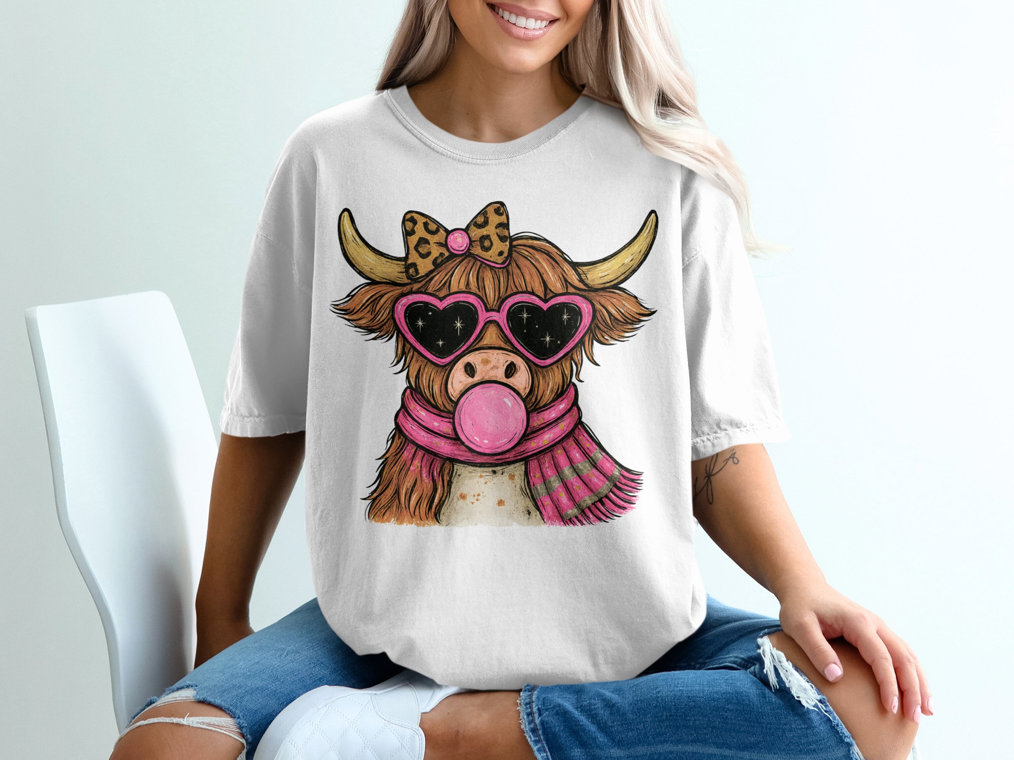 Highland Cow T-Shirt, Cute Cow with Bow, Bubble Gum, and Heart Glasses Tee, Trendy Animal Lover Shirt, Unique Graphic Design T-Shirt