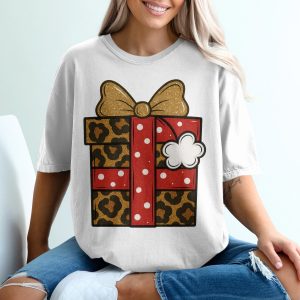 Leopard Print Christmas Gift T-Shirt, Holiday Present Tee, Polka Dot Ribbon Shirt, Festive Outfit, Cute Graphic Tee, Holiday Season Apparel