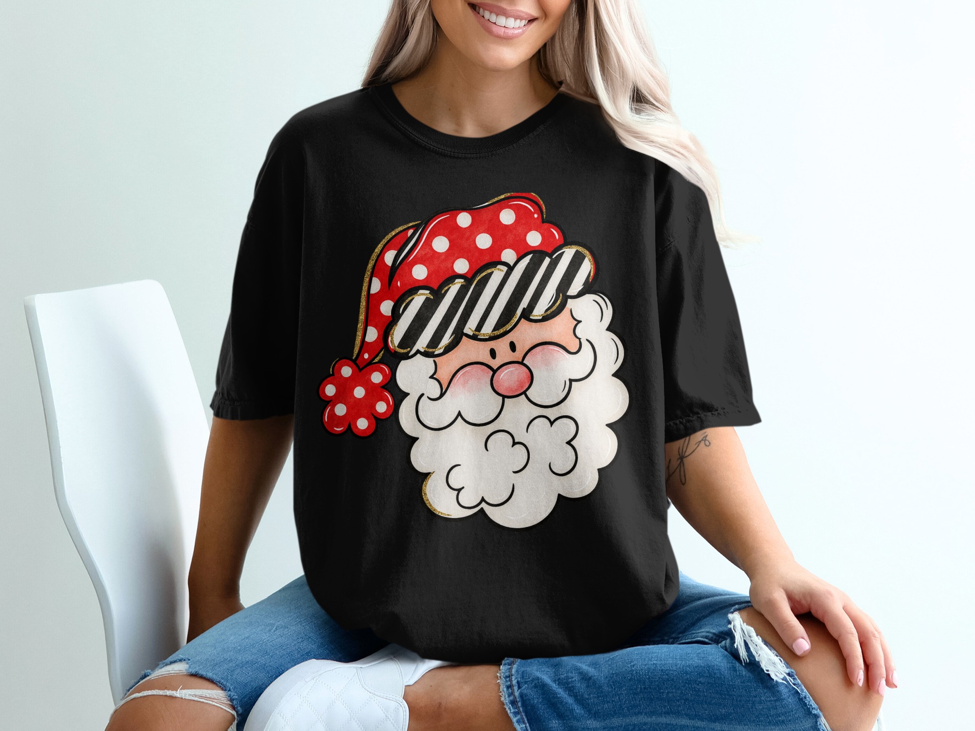 Cute Santa Face T-Shirt, Christmas Shirt, Holiday Apparel, Santa Claus Tee, Festive Top, Holiday Gift, Winter Clothing, Seasonal Design - Image 2
