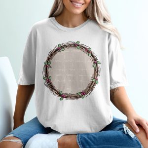 Mistletoe Wreath T-Shirt, Holiday T Shirt, Christmas T-Shirt, Festive Tee, Winter Shirt, Cute T Shirt, Gift for Her, Christmas Gift