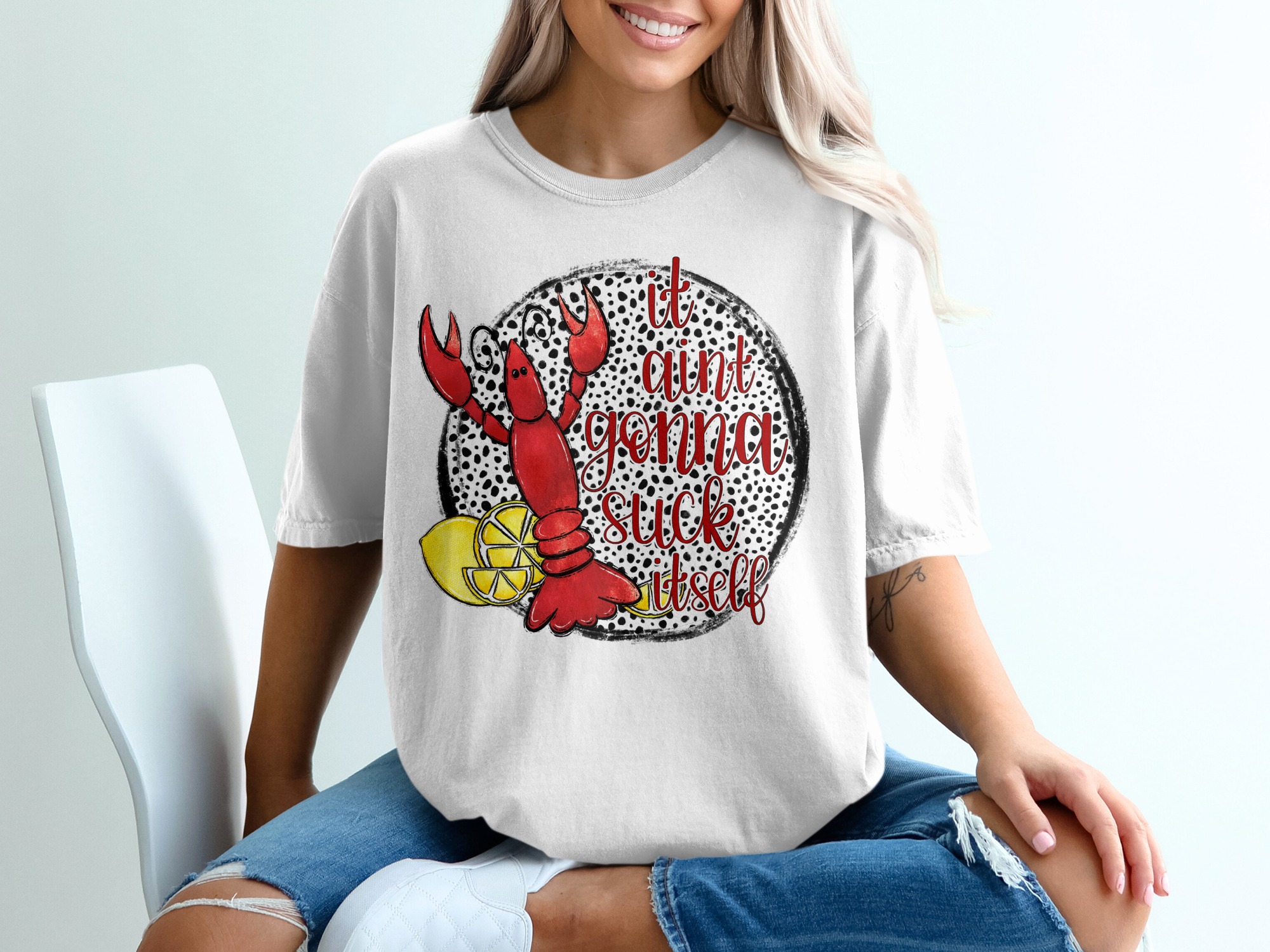 Funny Crawfish T-Shirt, It Aint Gonna Suck Itself Tee, Seafood Lover Shirt, Cajun Food T Shirt, Novelty Graphic Tee, Louisiana Gift Idea