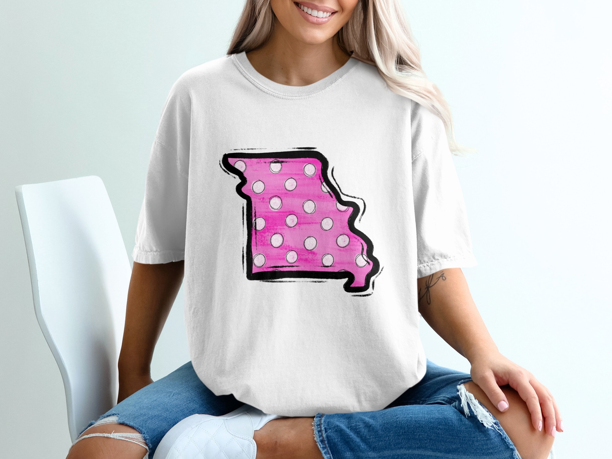 Missouri State T-Shirt, Pink Polka Dot Design, Show Your State Pride, Trendy Style T-Shirt, Cute Graphic Tee, Missouri Lover T-Shirt